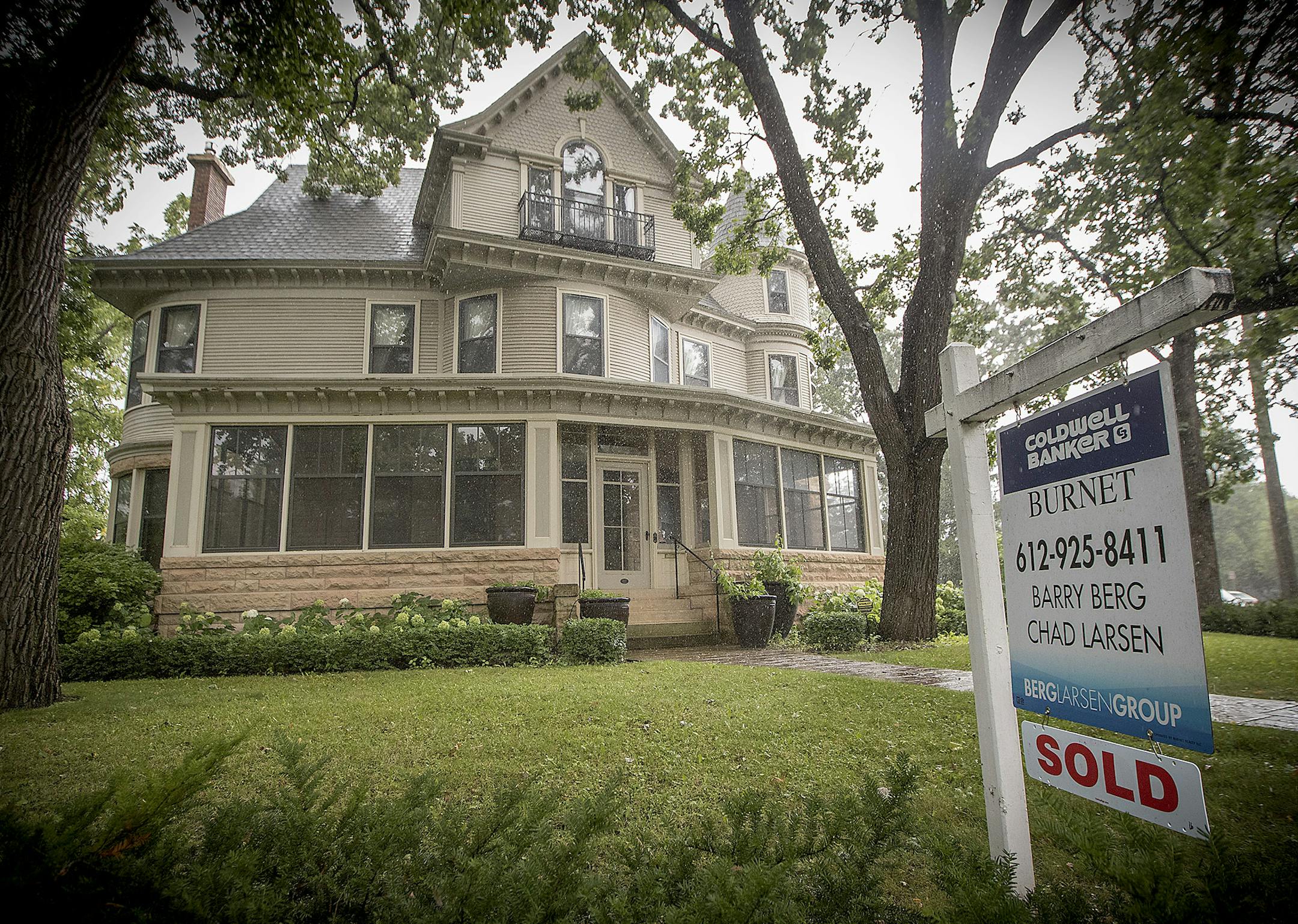 After more than $800,000 in price reductions and more than four years on the market, the Kenwood house made famous by the Mary Tyler Moore Show appears to have a buyer. The deal is pending and won't close until mid September, so the agent is mum on details. The house was most recently listed for $1.695 million, more than $1 million less than what the sellers paid for it at the peak of the market in 2007. ] ELIZABETH FLORES ï liz.flores@startribune.com