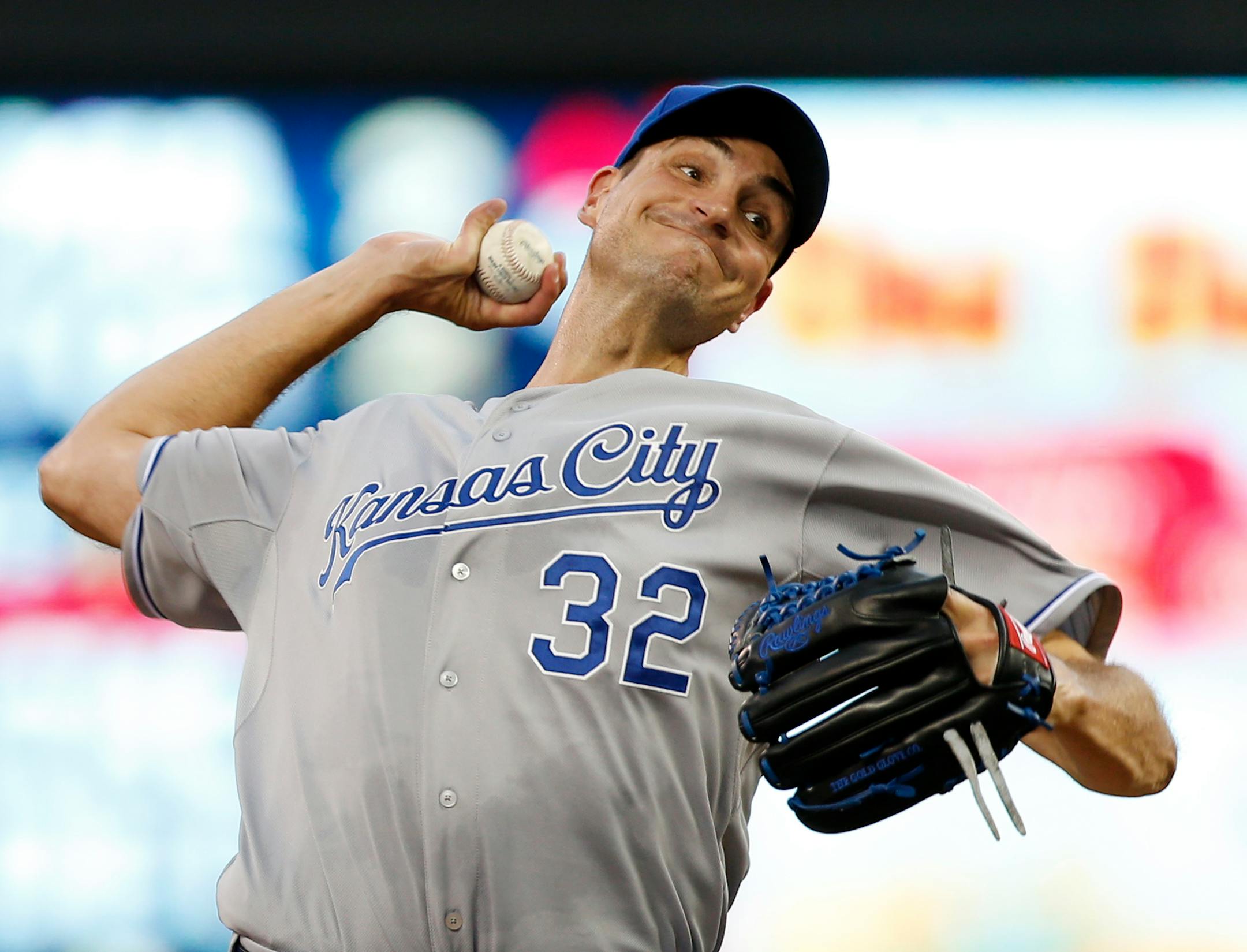 Kansas City Royals pitcher Chris Young throws against the Minnesota Twins during the first inning of a baseball game, Tuesday, June 9, 2015, in Minneapolis. (AP Photo/Jim Mone)