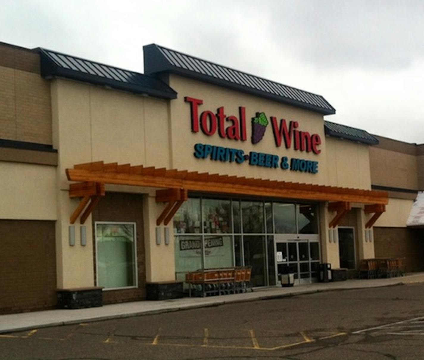 Total Wine is coming to Minnetonka.