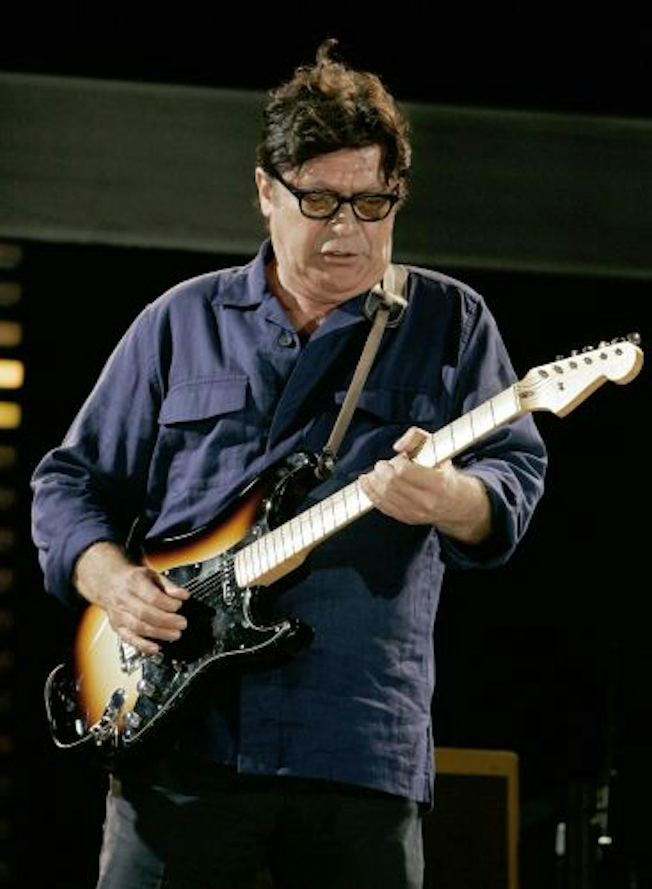 Robbie Robertson made a rare showing at the 2007 Crossroads Guitar Festival in Chicago.