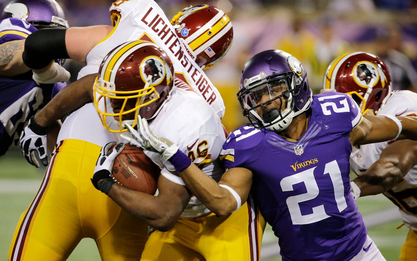 Vikings cornerback Josh Robinson (21)