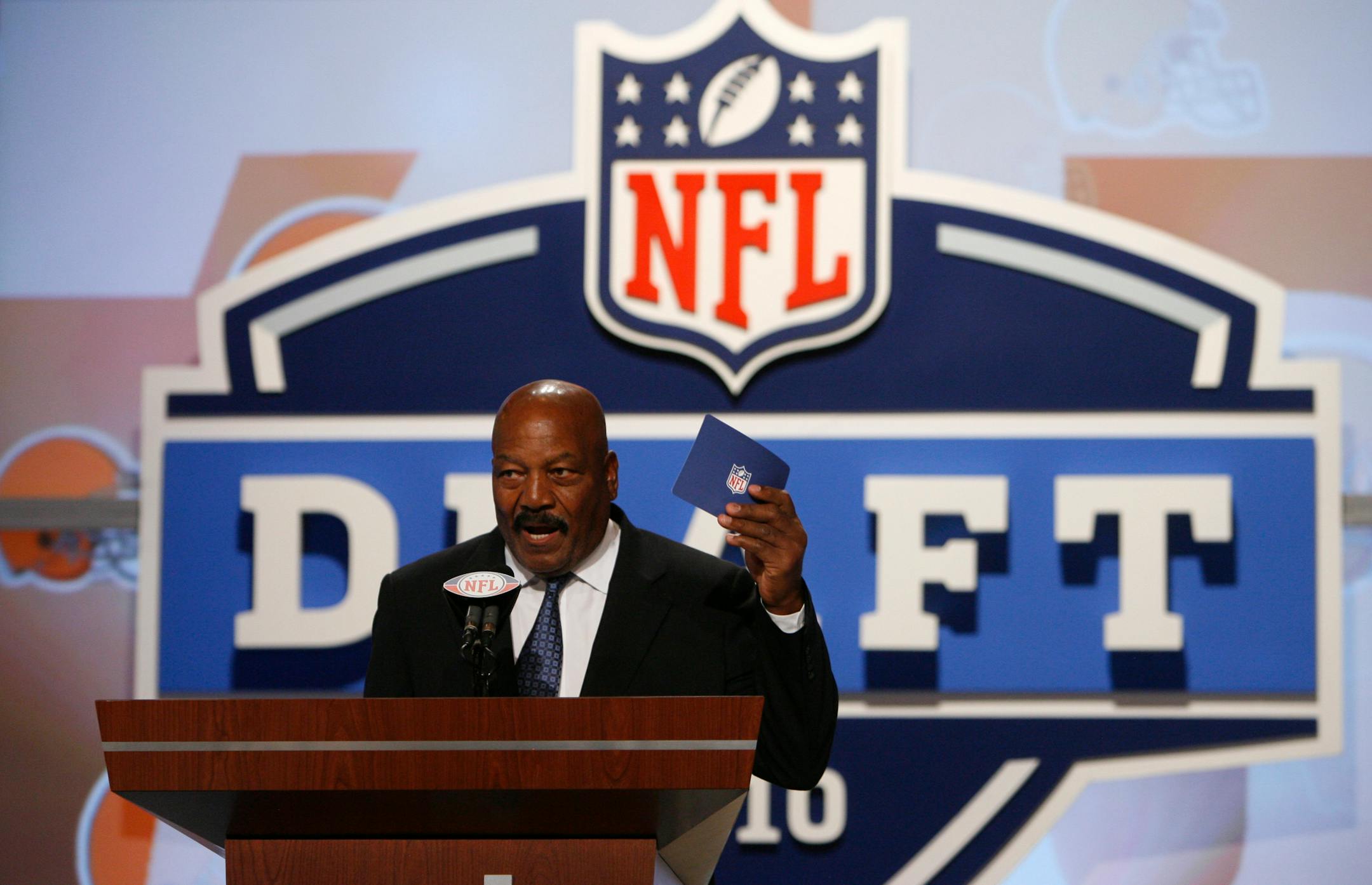 Former NFL running back Jim Brown announces the Cleveland Browns 39th overall selection of Oregon free safety T.J. Ward during the second round of the NFL football draft at Radio City Music Hall.