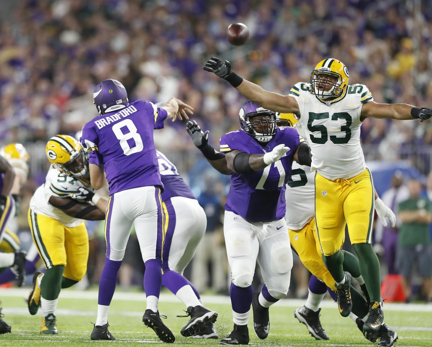 Minnesota Vikings quarterback Sam Bradford (8) threw a pass in the second quarter at U.S. Bank Stadium Sunday September 18 ,2016 in Minneapolis, MN.