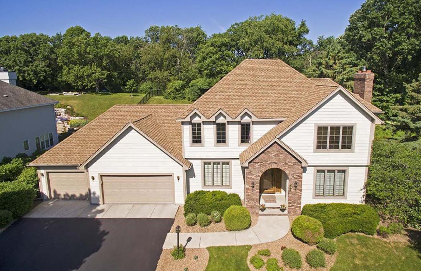 Woodbury
Built in 1988, this four-bedroom, four-bath house has 3,842 square feet andd features four bedrooms with walk-in closets on one level, hardwood floors, Silestone kitchen countertops, private entry suite with full bath on the partally finished lower level and a three-season porch. Listed by Wade Hanson, Re/Max Results, 651-274-8584.