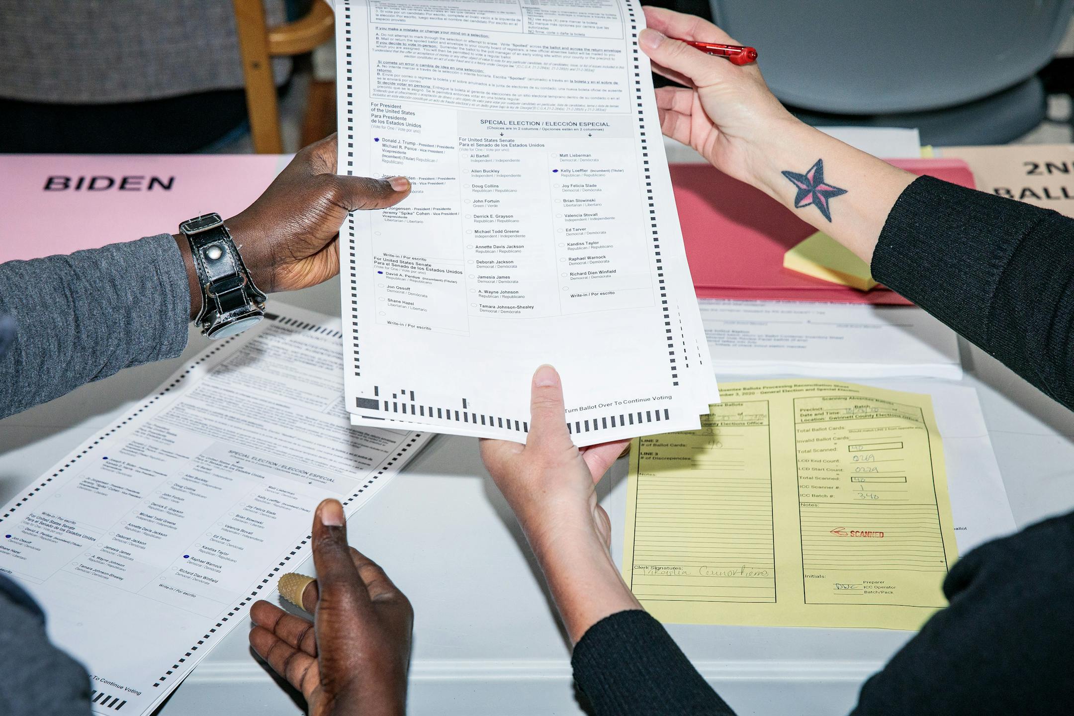 BC-OPINION-EISEN-FANI-WILLIS-PROSECUTION-ART-NYTSF— This Indictment of Trump Does Something Ingenious (Damon Winter/The New York Times) — ONLY FOR USE WITH ARTICLE SLUGGED —BC-OPINION-EISEN-FANI-WILLIS-PROSECUTION-ART-NYTSF— OTHER USE PROHIBITED.