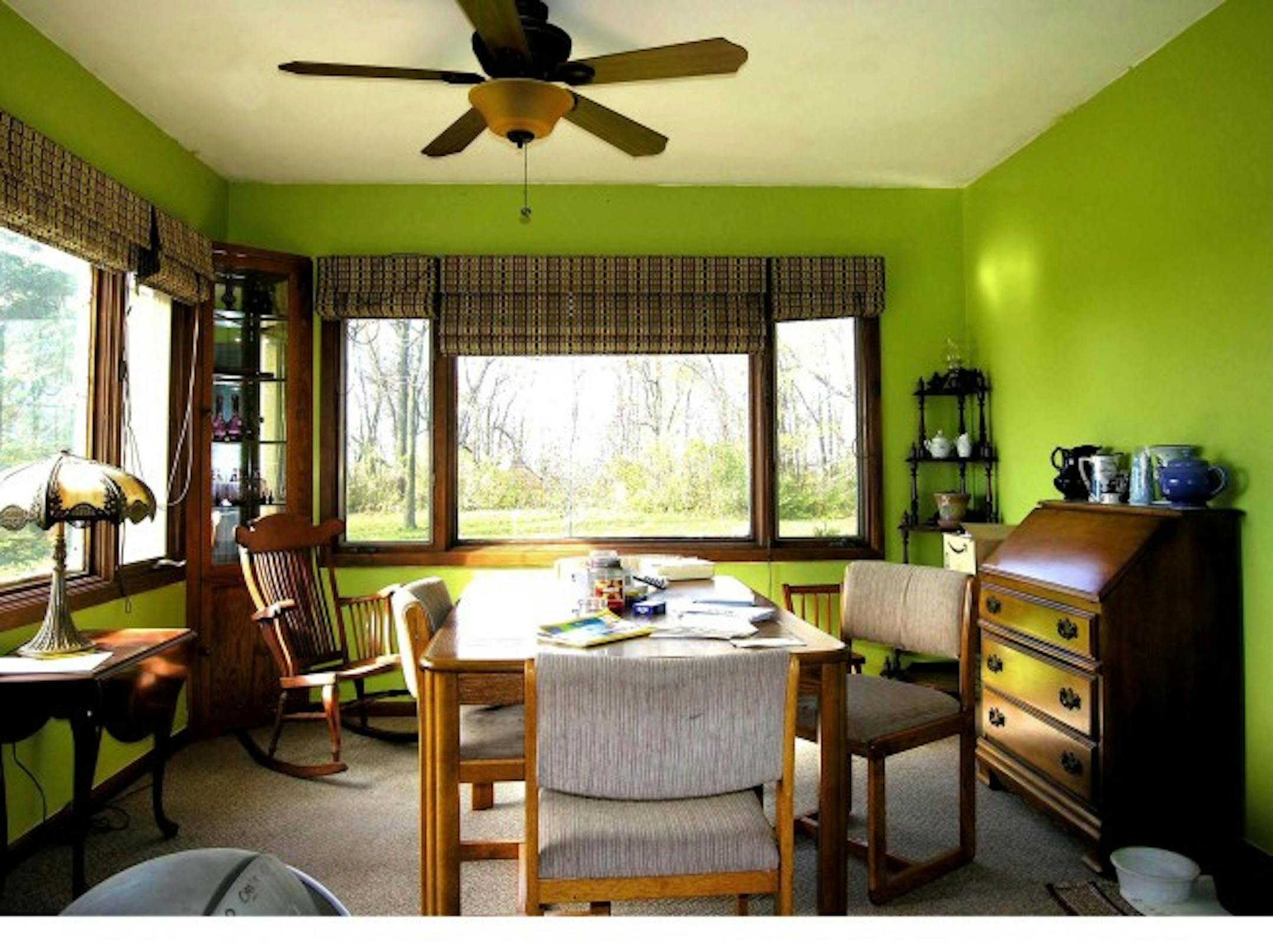 Before: The room had too much furniture and too much clutter.