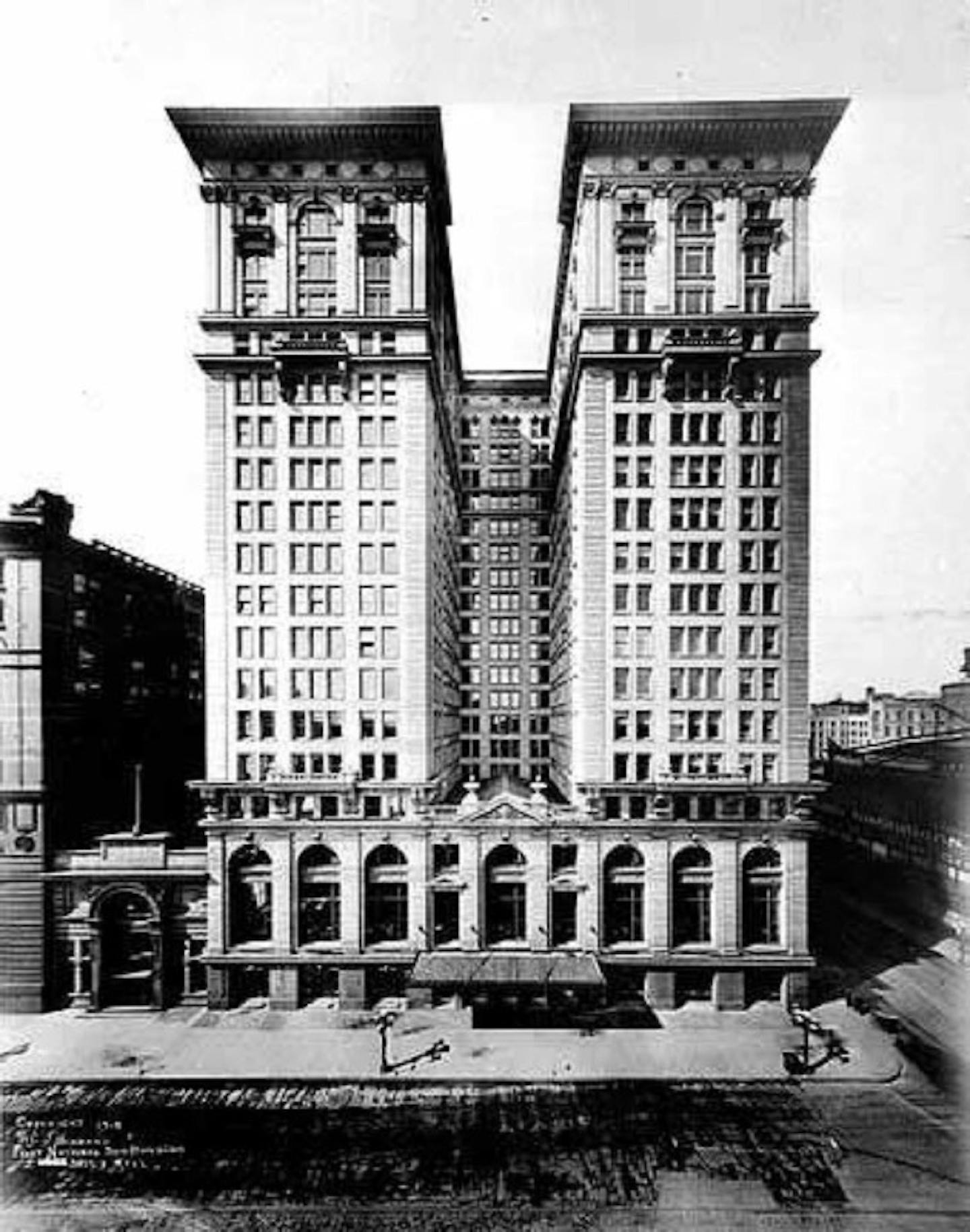 The First National Bank/Soo Line Building in 1915. Photo: Star Tribune archive.