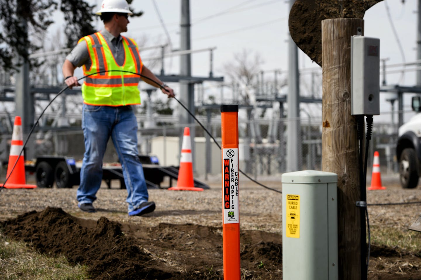 Eric Graning of ComLink Midwest installed a fiber optic cable for Palmer Wireless who received a state grant to supply high speed broadband to Becker Industrial Park. The line was for a Great River Energy substation. ] GLEN STUBBE * gstubbe@startribune.com Friday, April 15, 2016 A crew for ComLink Midwest installed a fiber optic cable for Palmer Wireless who received a state grant to supply high speed broadband to Becker Industrial Park.