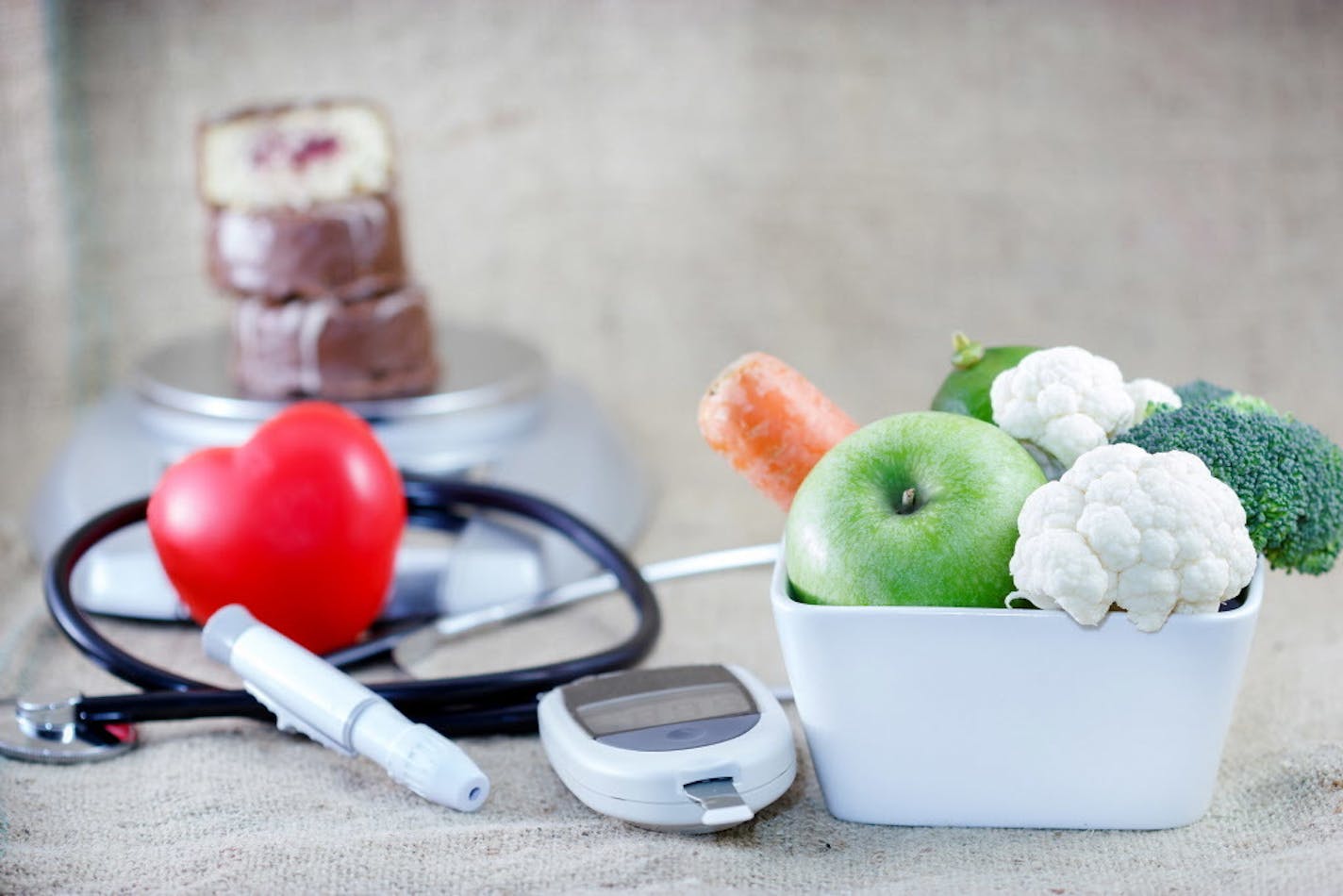 People with diabetes should pay strict attention to their diet. (Fotolia)