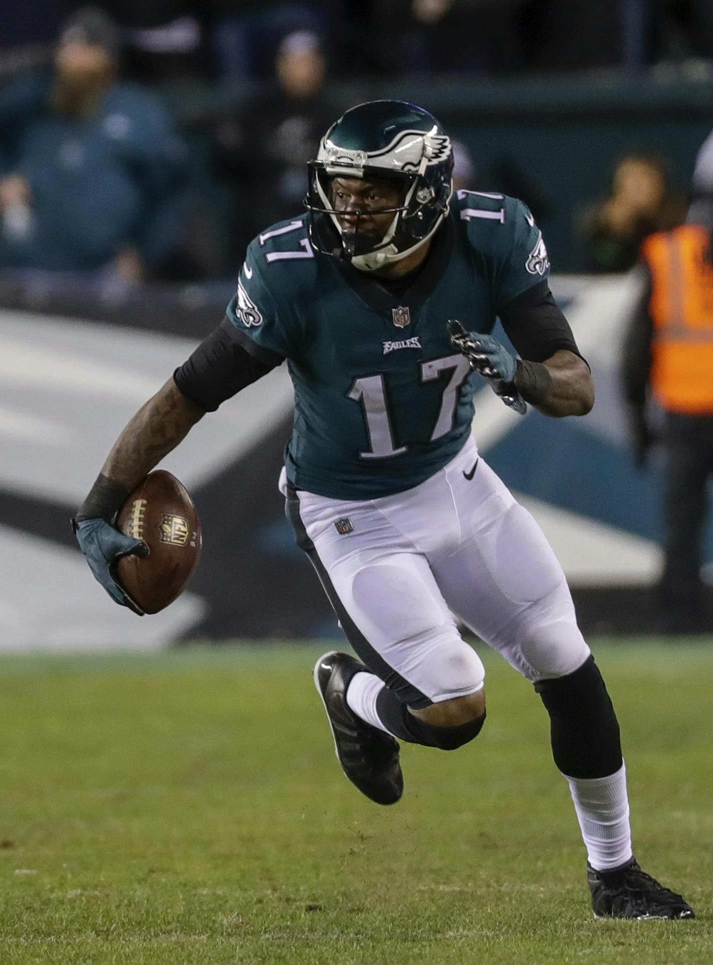 Philadelphia Eagles' Alshon Jeffery in action during the second half of an NFL divisional playoff football game against the Atlanta Falcons, Saturday, Jan. 13, 2018, in Philadelphia. Philadelphia won 15-10. (AP Photo/Chris Szagola) ORG XMIT: OTKCS186