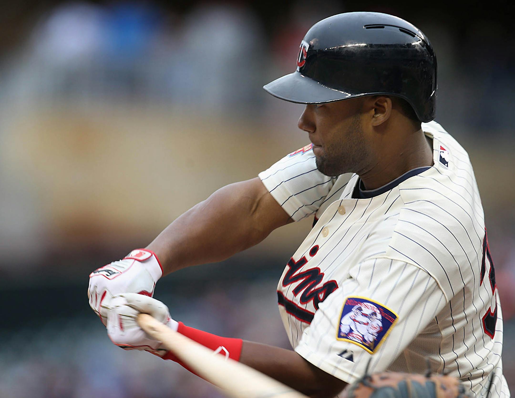 Twins Danny Santana concentrated on the ball while batting in the 7th inning.] JIM GEHRZ &#x201a;&#xc4;&#xa2; jgehrz@startribune.com / Minneapolis, MN / June 7, 2014 / 1:10 PM / BACKGROUND INFORMATION: The Twins played the Houston Astros in an interleague matchup at Target Field. The Twins won the gam, 8-0.