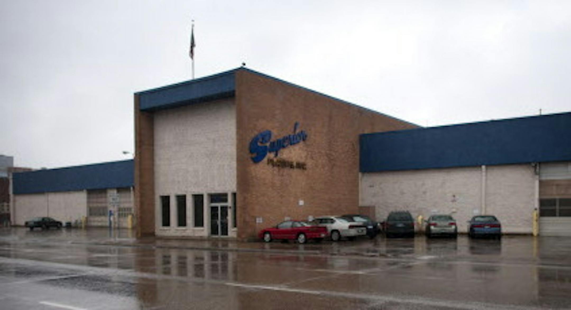 The lobby of Superior Plating in N.E. Minneapolis is empty and looks out onto 1st Ave. N.E. The 92-year-old company is closing. ] GLEN STUBBE * gstubbe@startribune.com