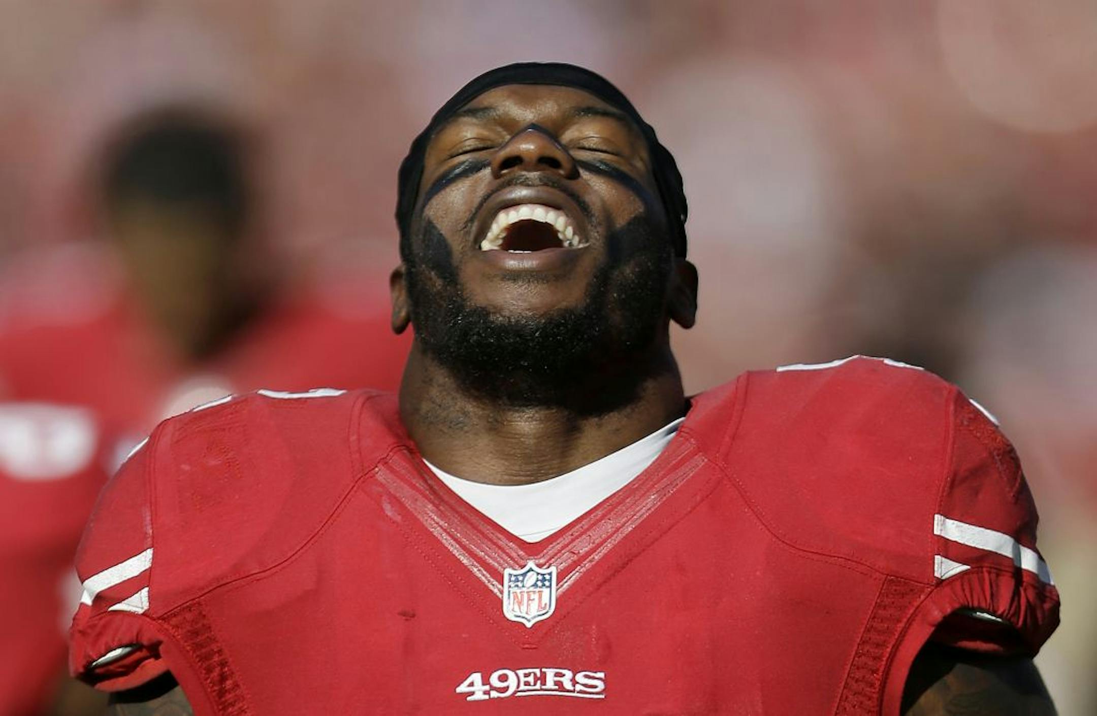 San Francisco 49ers linebacker Patrick Willis (52) before an NFL football game against the Arizona Cardinals in San Francisco, Sunday, Dec. 30, 2012.