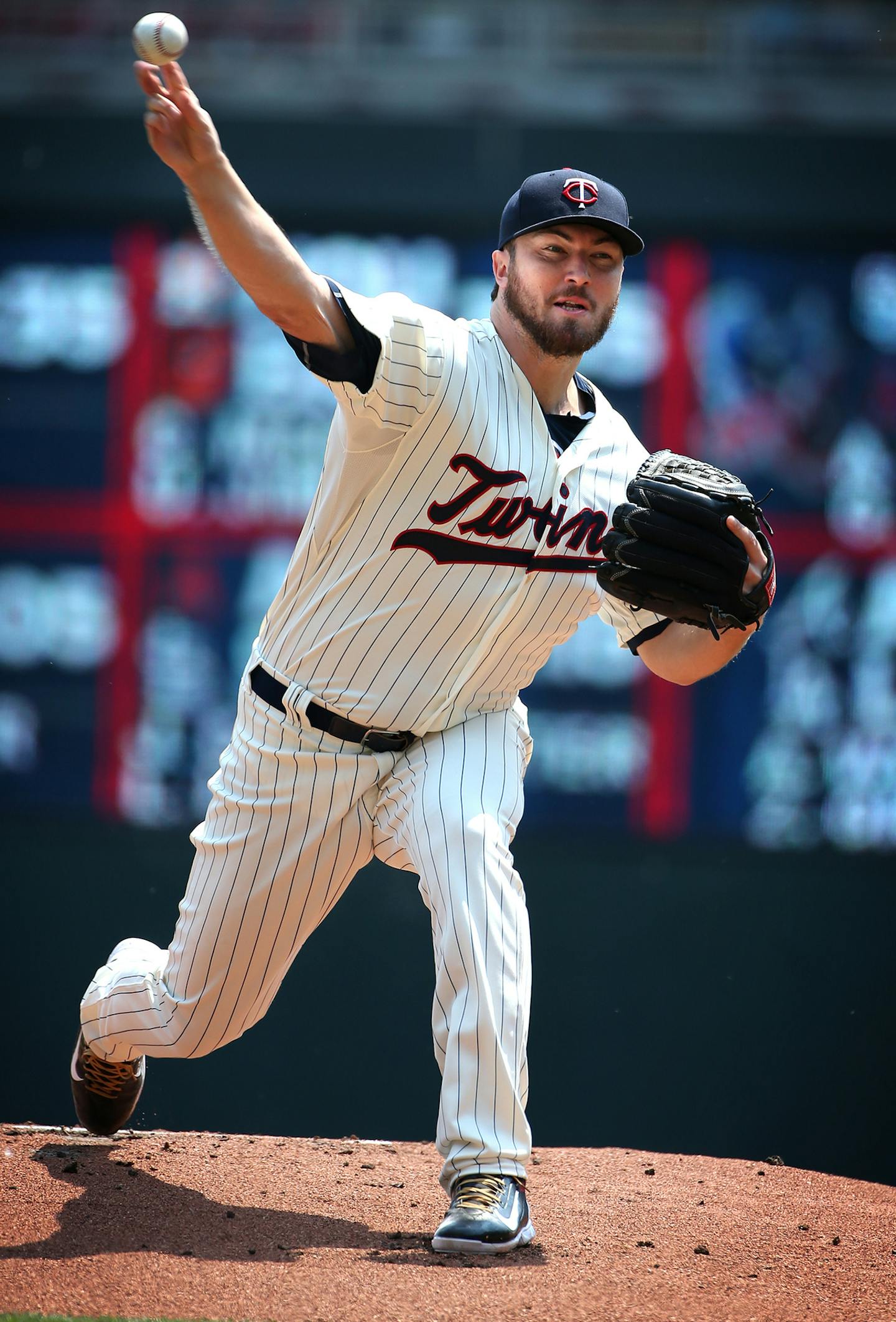 Minnesota Twins starting pitcher Phil Hughes (45) throws a pitch at Target Field in Minneapolis on Wednesday, May 27, 2015. ] LEILA NAVIDI leila.navidi@startribune.com /