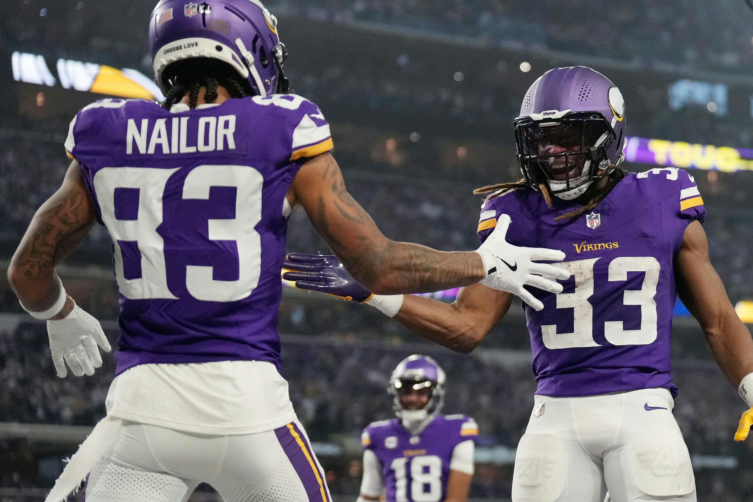 Live Vikings hold off the Packers 2725 for ninth straight win keep No 1 seed in view  Star Tribune