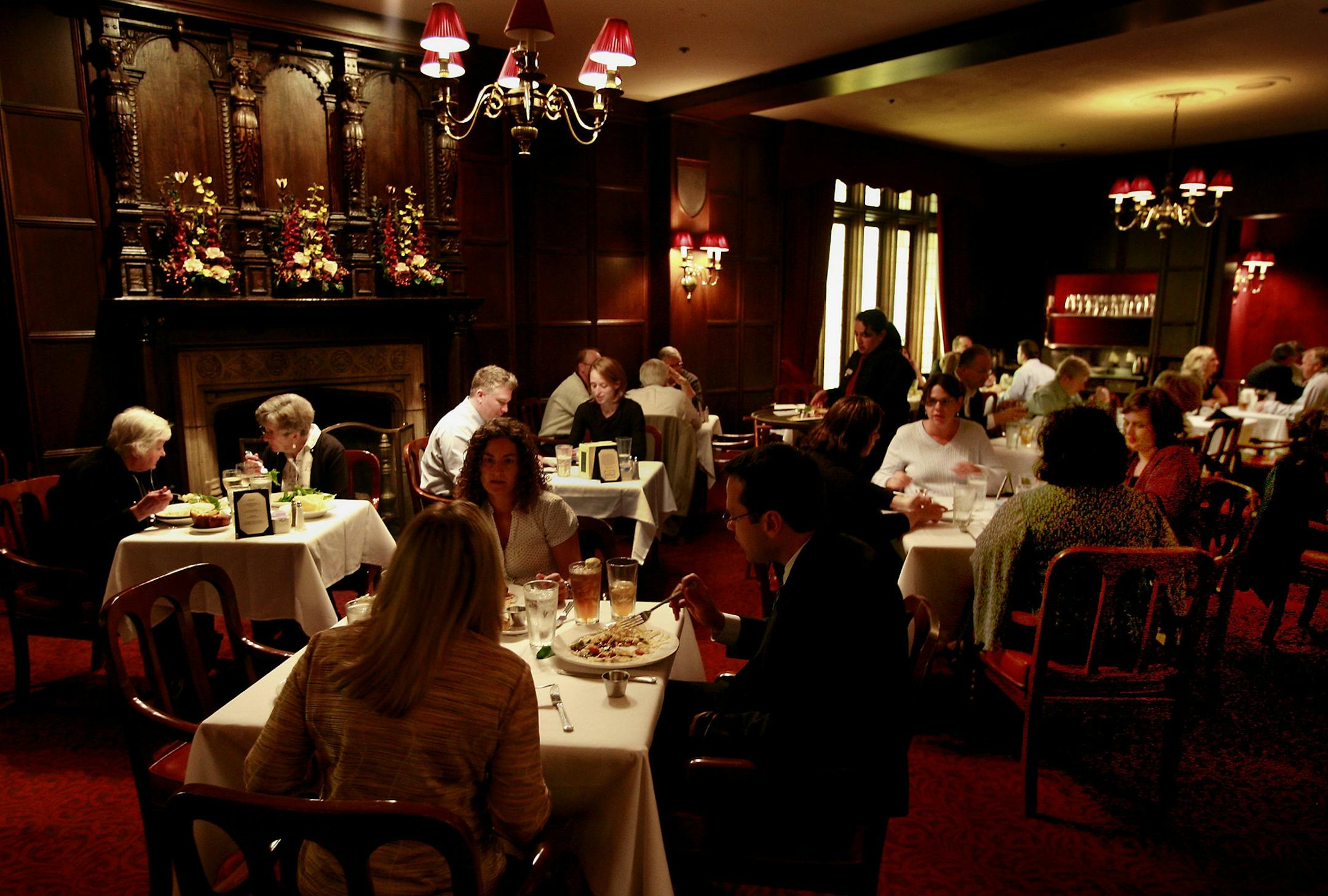 Steve Rice &#x2022; srice@startribune.com Minneaoplis, 09/10/2007 - The Oak Grill is marking their 60th anniversary, located on the 12th Floor of Macy's in downtown Minneapolis, lunch patrons enjoy the food and the room's old-world charm. ORG XMIT: MIN2017011617435196