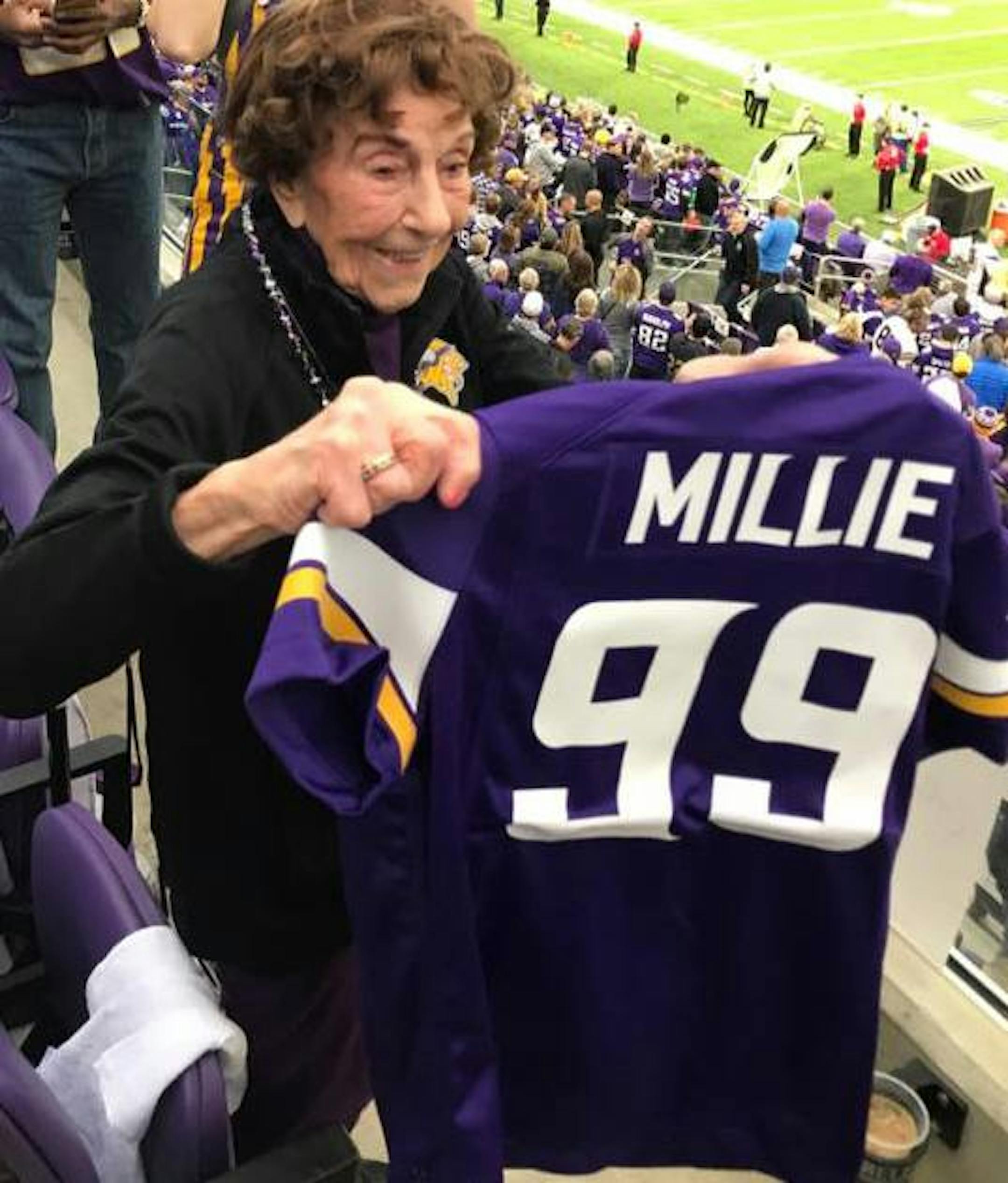 Millie Wall ORG XMIT: bvWl5qwk4ibiCS-mN0BQ