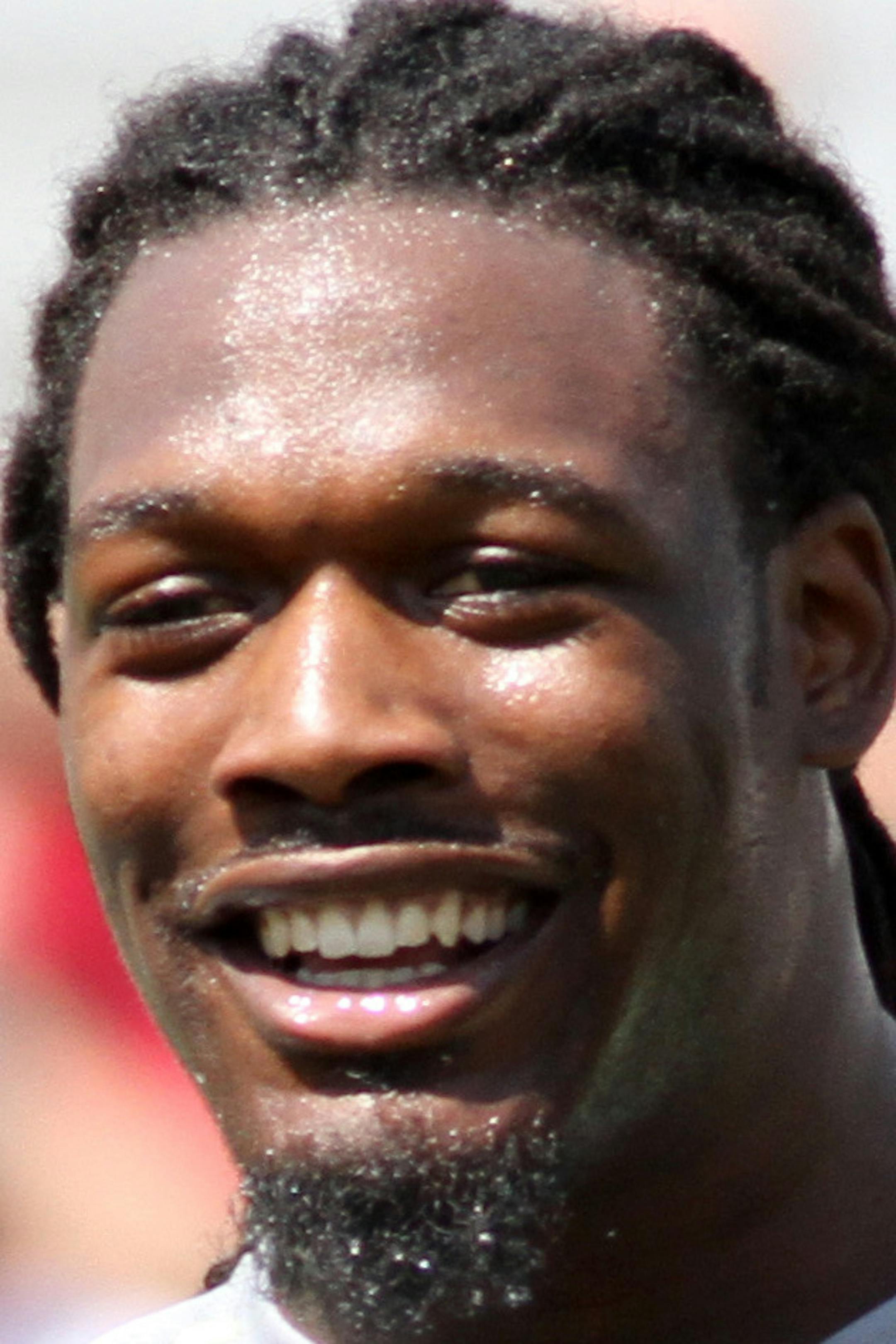 South Carolina defensive end Jadeveon Clowney competes in a drill&#x2020;for NFL representatives at South Carolina football pro day in Columbia, S.C., Wednesday, April 2, 2014. (AP Photo/Mary Ann Chastain) ORG XMIT: SCMC114