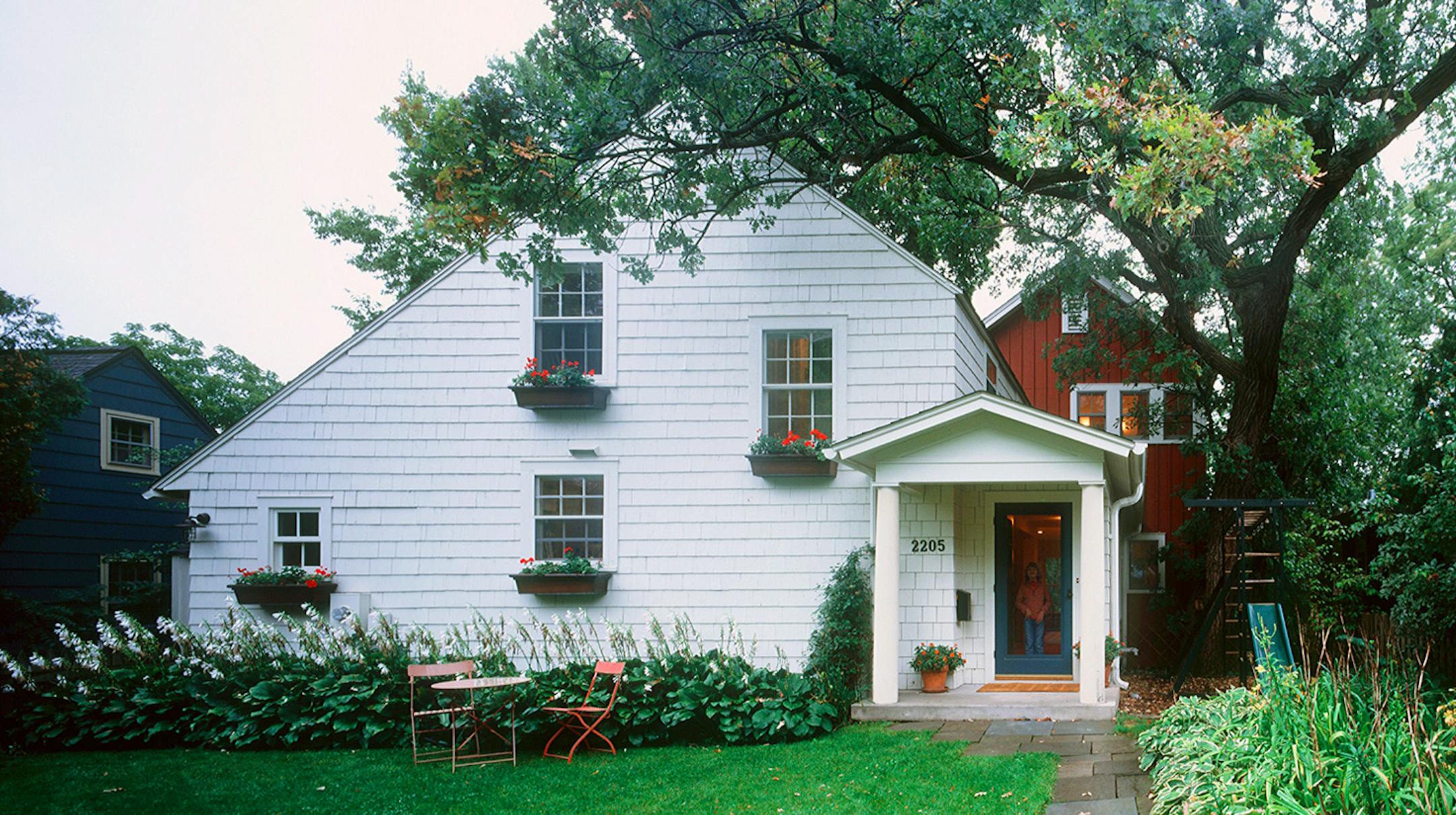 This shows the house before the garage and lift were built.