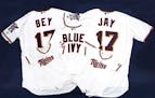 @Twins have a gift for Beyonce and Jay-Z