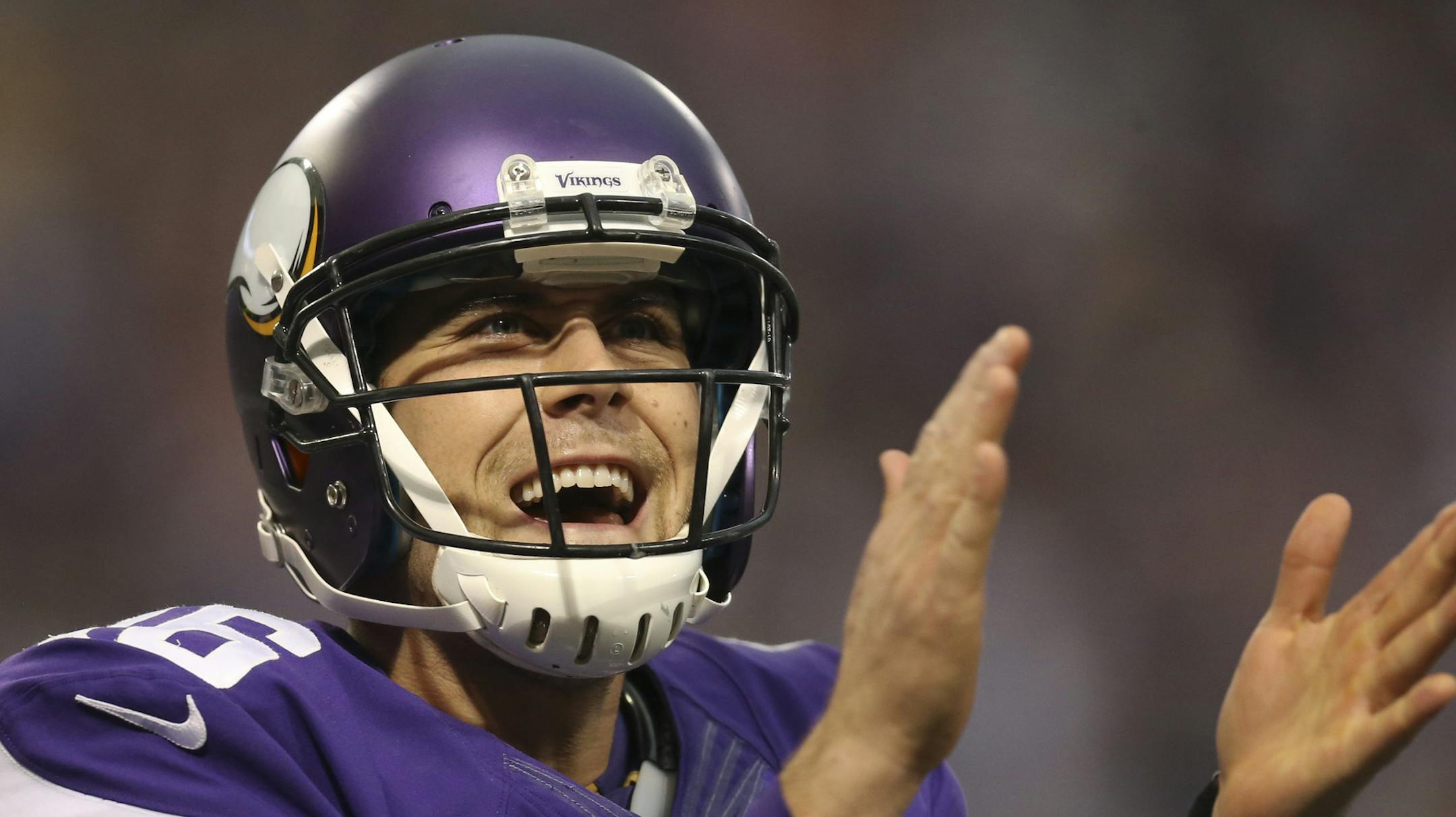 The Minnesota Vikings beat the Philadelphia Eagles 48 - 30 in an NFL football game Sunday afternoon, December 15, 2013 at Mall of America Field in Minneapolis. Minnesota Vikings quarterback Matt Cassel (16) applauded after a five yard touchdown pass to wide receiver Cordarrelle Patterson in the fourth quarter. ] JEFF WHEELER ‚Ä¢ jeff.wheeler@startribune.com