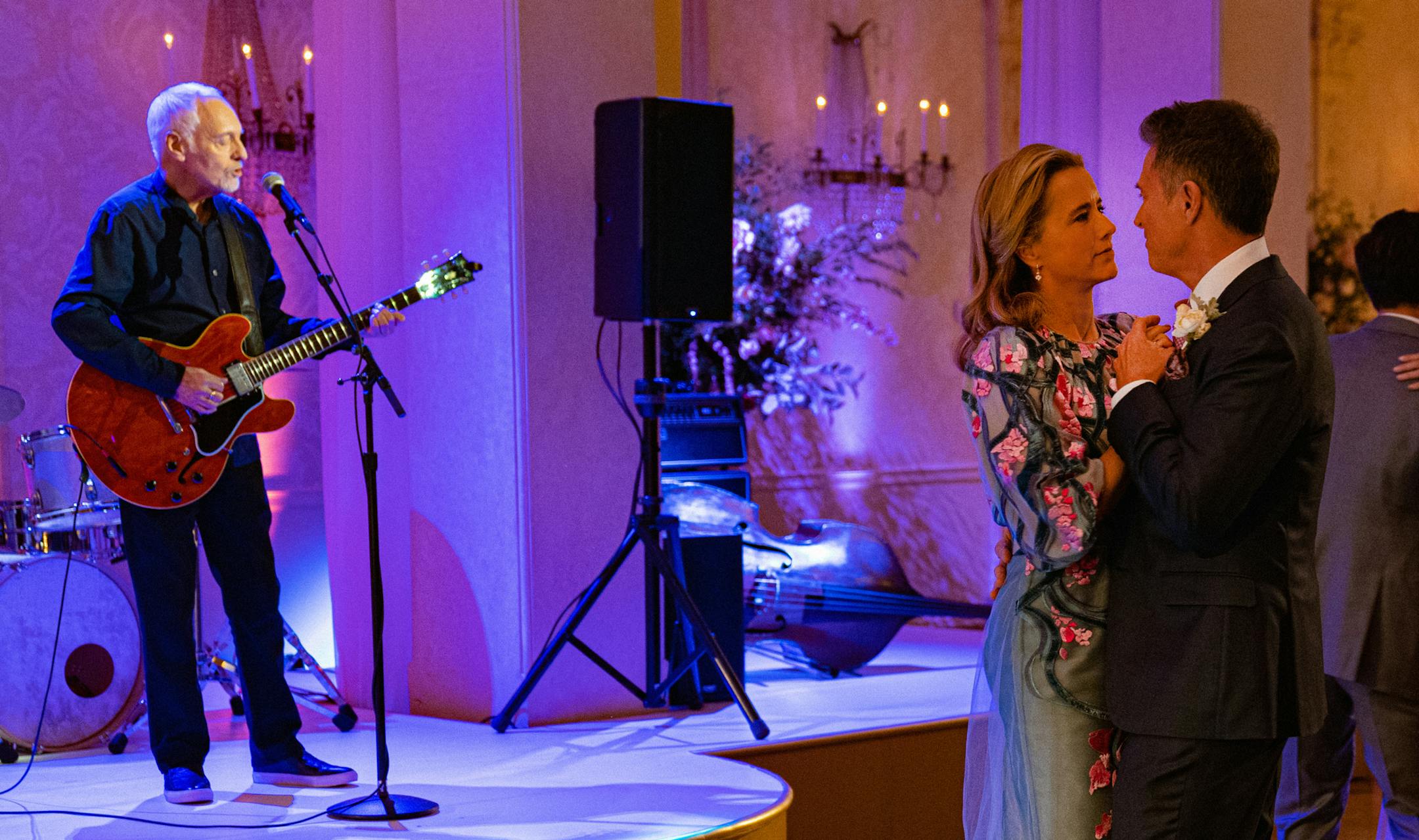 Peter Frampton, left, pops in for the "Madam Secretary" series finale.