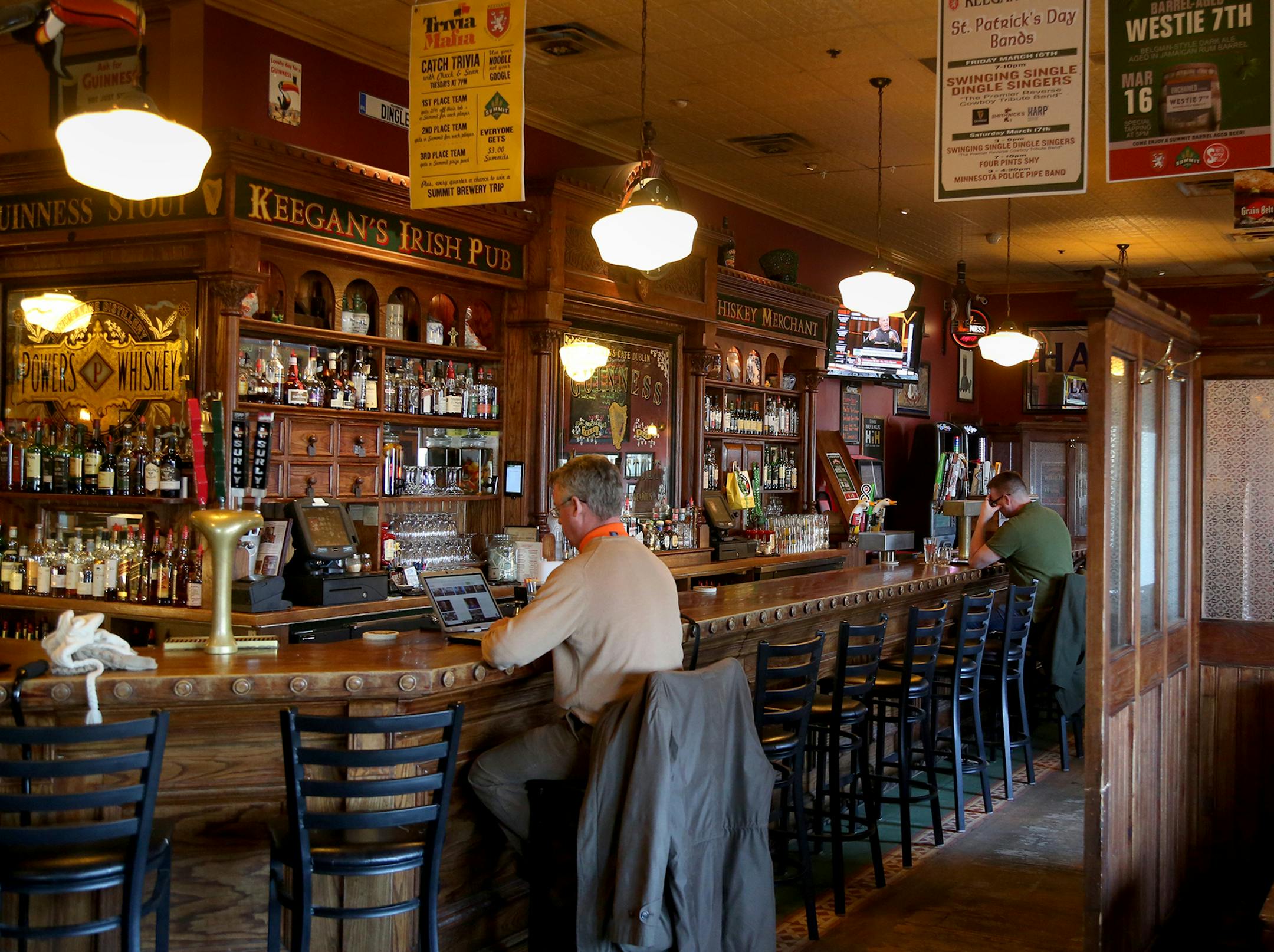 The bar inside of Keegan's Irish Pub Tuesday, March 13, 2018, in Minneapolis, MN.] DAVID JOLES • david.joles@startribune.com How the Keegan's Irish Pub saved the humble drinking nook, and brought old-world style to the streets of the New World.