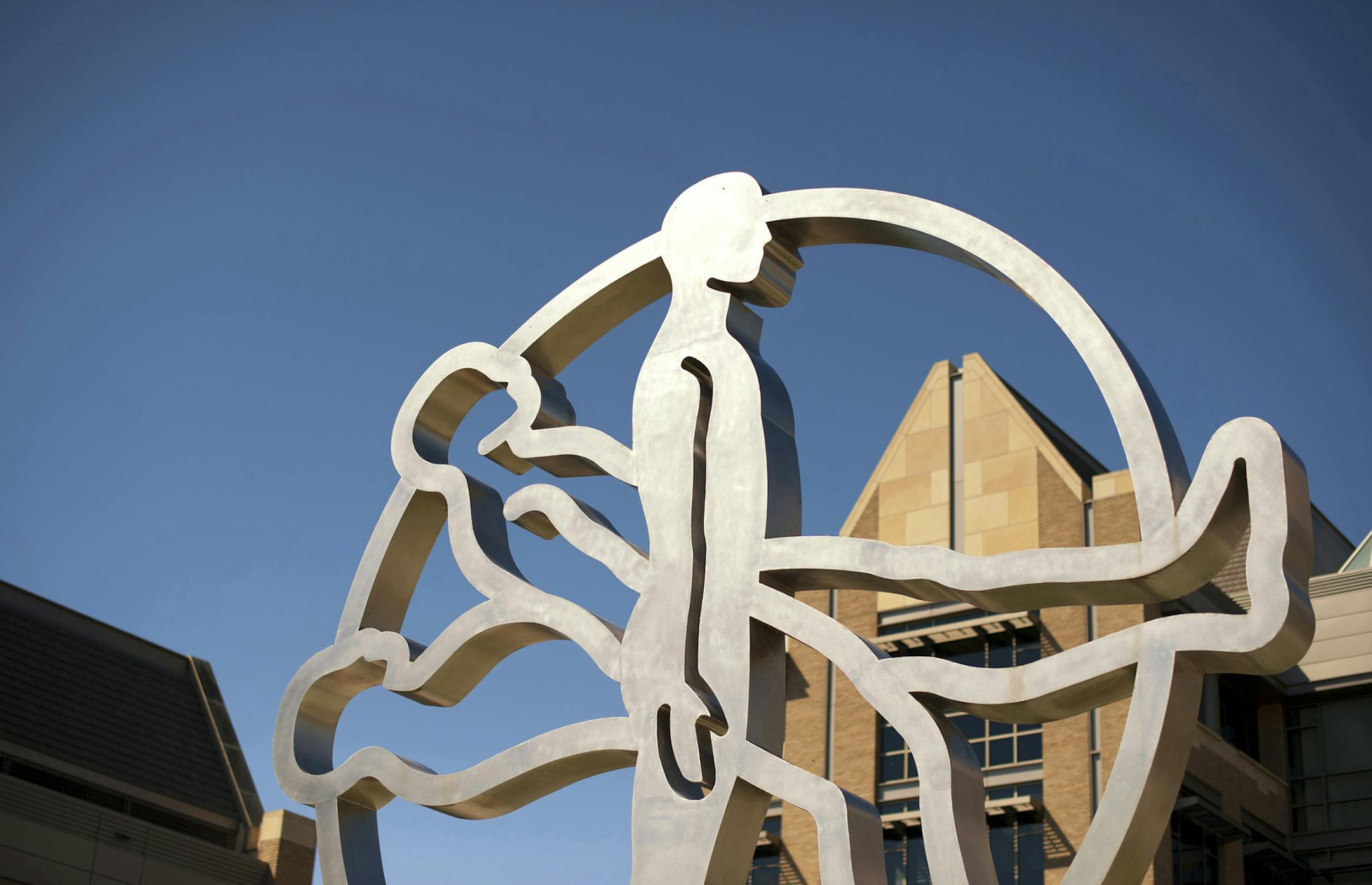 Medtronic's Fridley headquarters. ] GLEN STUBBE * gstubbe@startribune.com ORG XMIT: MIN2012091816584185