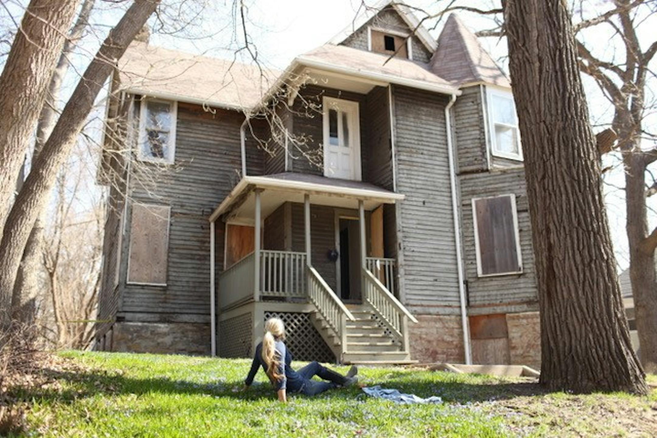 A before photo of 1522 Hillside.