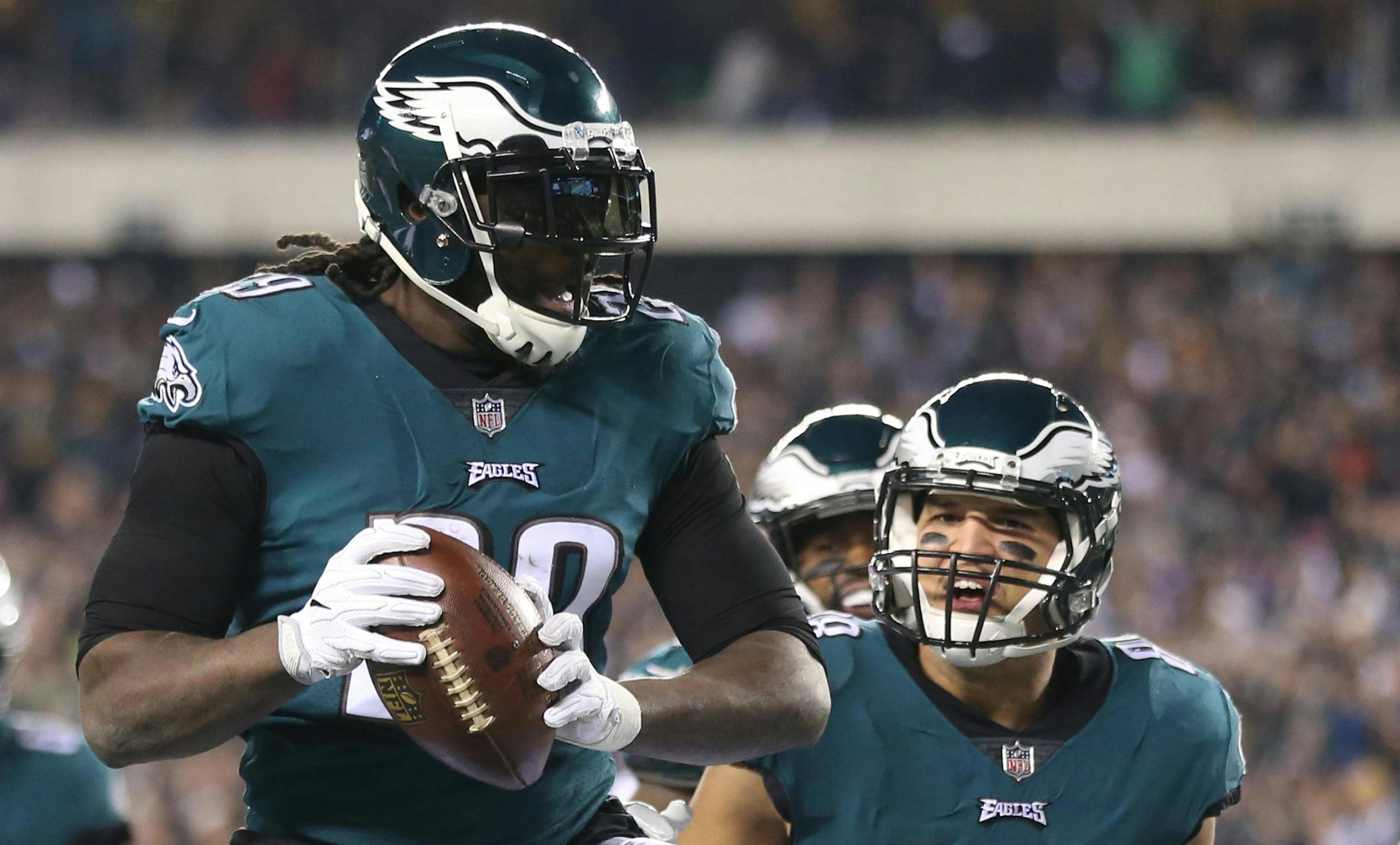 Philadelphia Eagles running back LeGarrette Blount (29) celebrated his second-quarter touchdown against the Vikings in Sunday's NFC Championship Game. The touchdown gave the Eagles their first lead of the game at 14-7. ] CARLOS GONZALEZ Ô cgonzalez@startribune.com - Philadelphia, PA - Lincoln Financial Field, NFL, NFC Championship game, Minnesota Vikings vs. Philadelphia Eagles