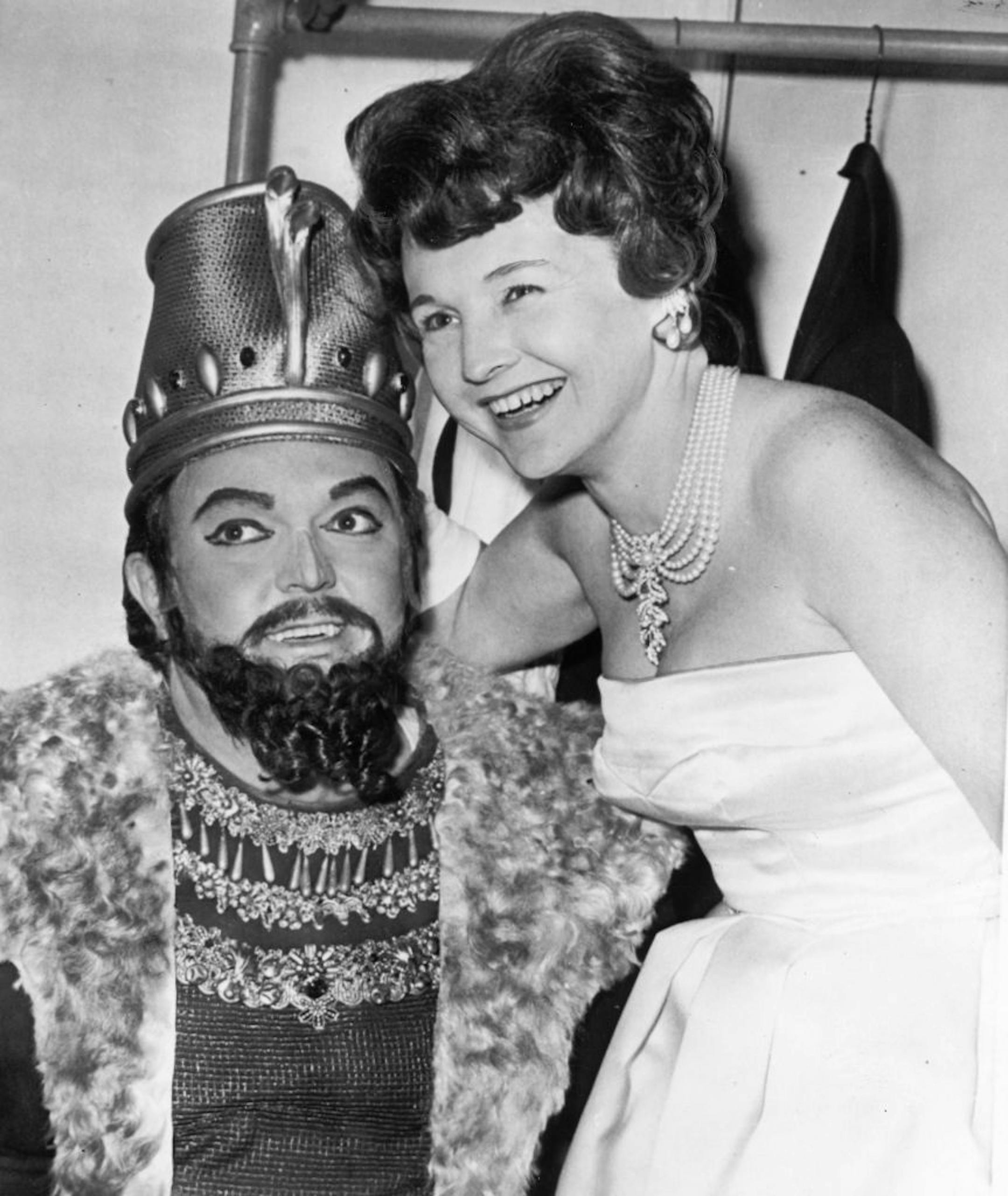 Cornell MacNeil and his wife, Margaret, at the Met in 1960.