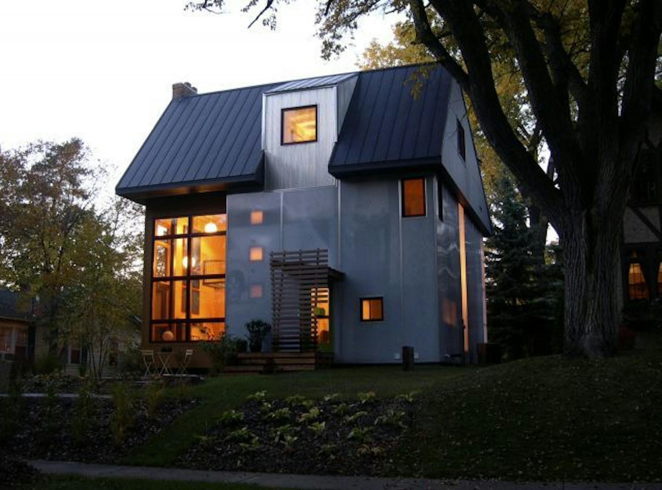 provided photo / Locus Architecture
gaze0822 - Modern style south Minneapolis house offered by Edina Realty -exterior