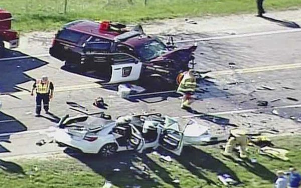 A scene of the crash on Kendrick Avenue at 205th Street, parallel to Interstate 35.