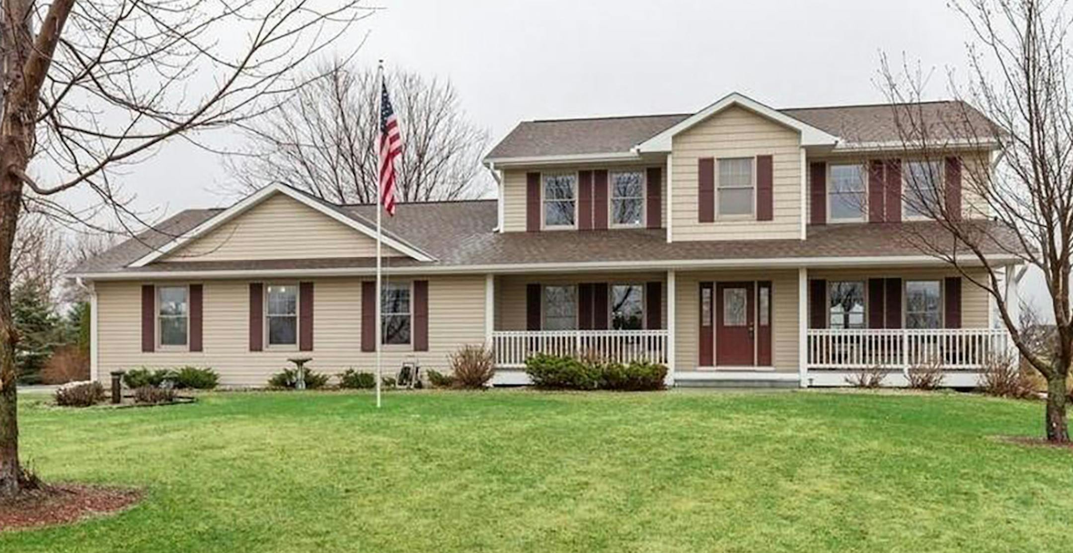 Shakopee
Built in 2001, this six-bedroom, four-bath house has 3,749 square feet and features four bedrooms on one level, firpelace, refinished hardwood floors, Cambria kitchen countertops and black stainless kitchen appliances, full finished basement, patio, porch and heated three-car attached garage on a two-acre lot. Listed by Kate Murphy, Edina Realty, 612-802-4337.