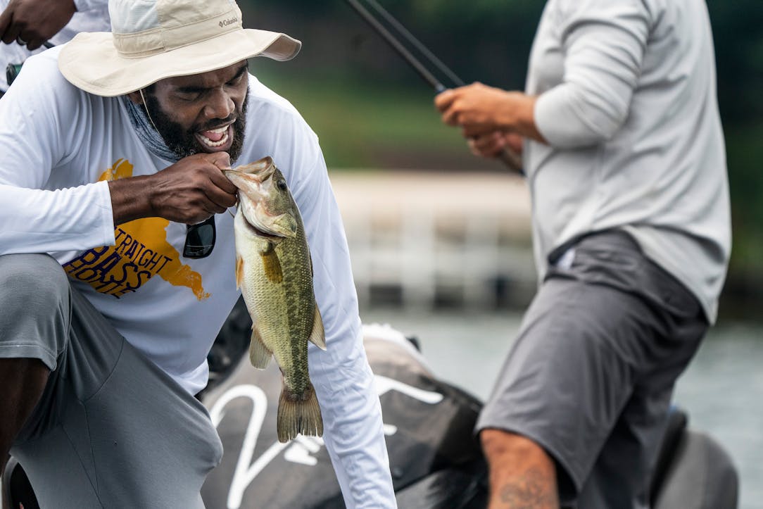 Fishing fables can match Sid tales at Randy Moss' first Straight