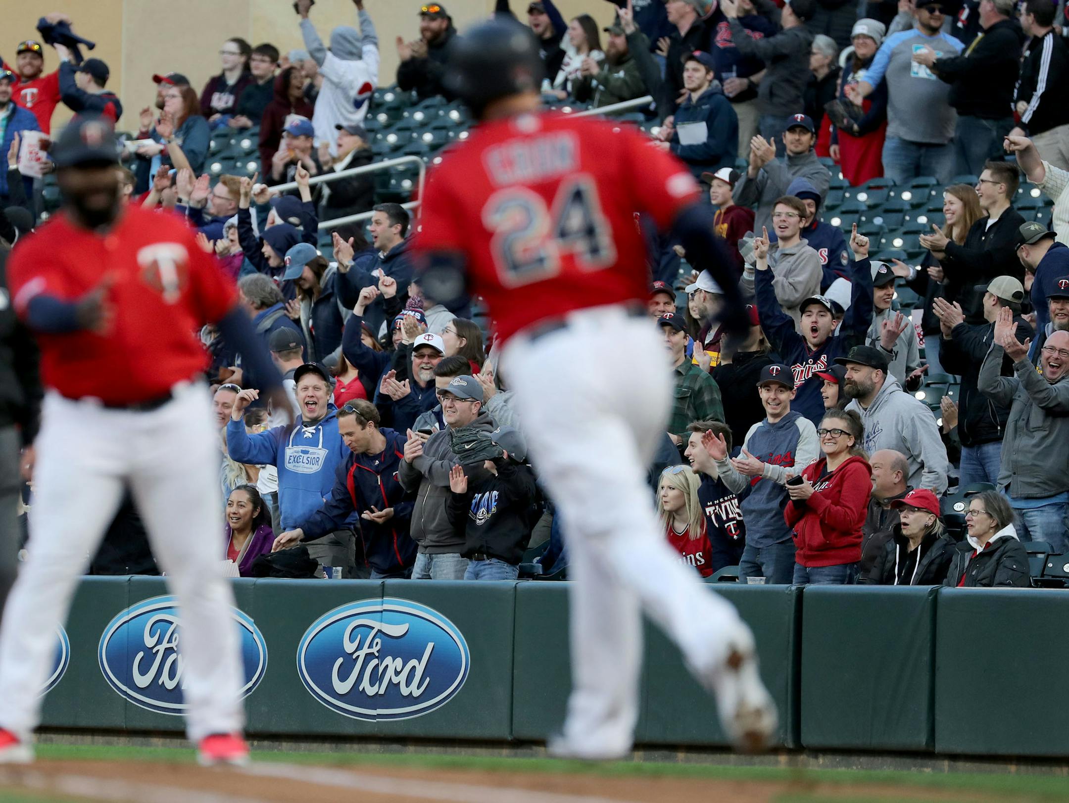 Twins fans erupts after the Minnesota Twins C.J. Cron (24) 1B hits the third homer in a row against Baltimore Orioles during the 1st Inning.] at Target Field Friday, April 26, 2019, in Minneapolis, MN.] DAVID JOLES •david.joles@startribune.com Baltimore at Twins