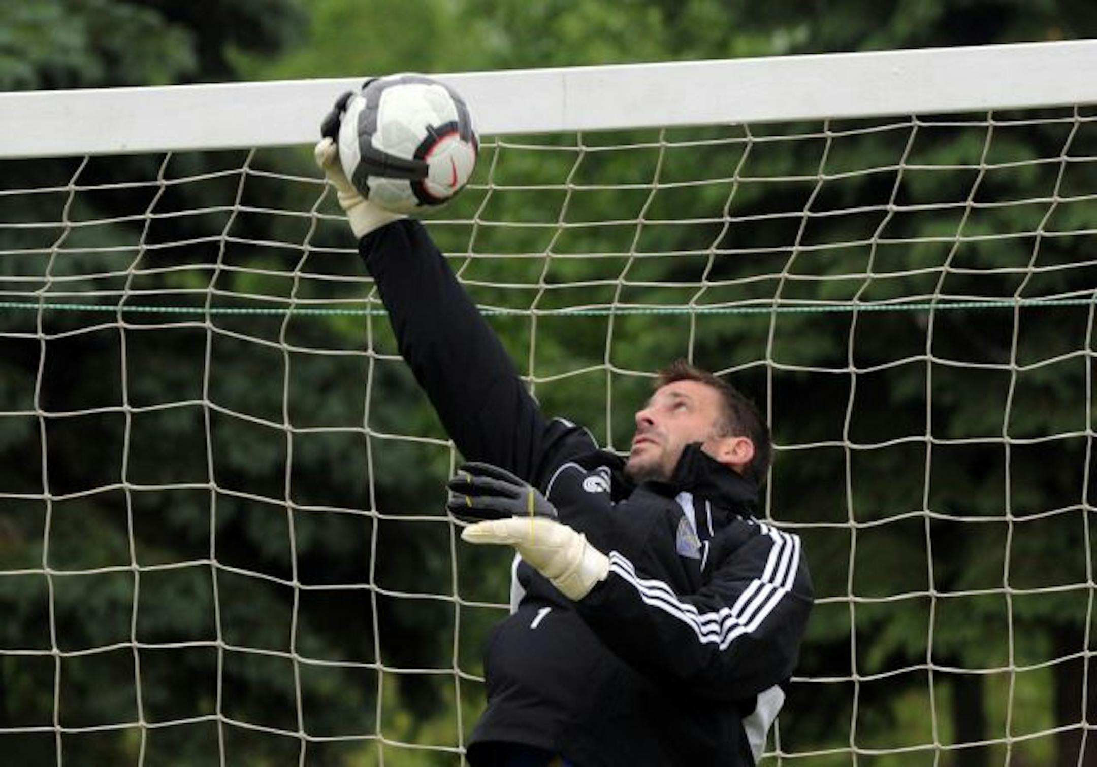 Minnesota Stars goalie Joe Warren