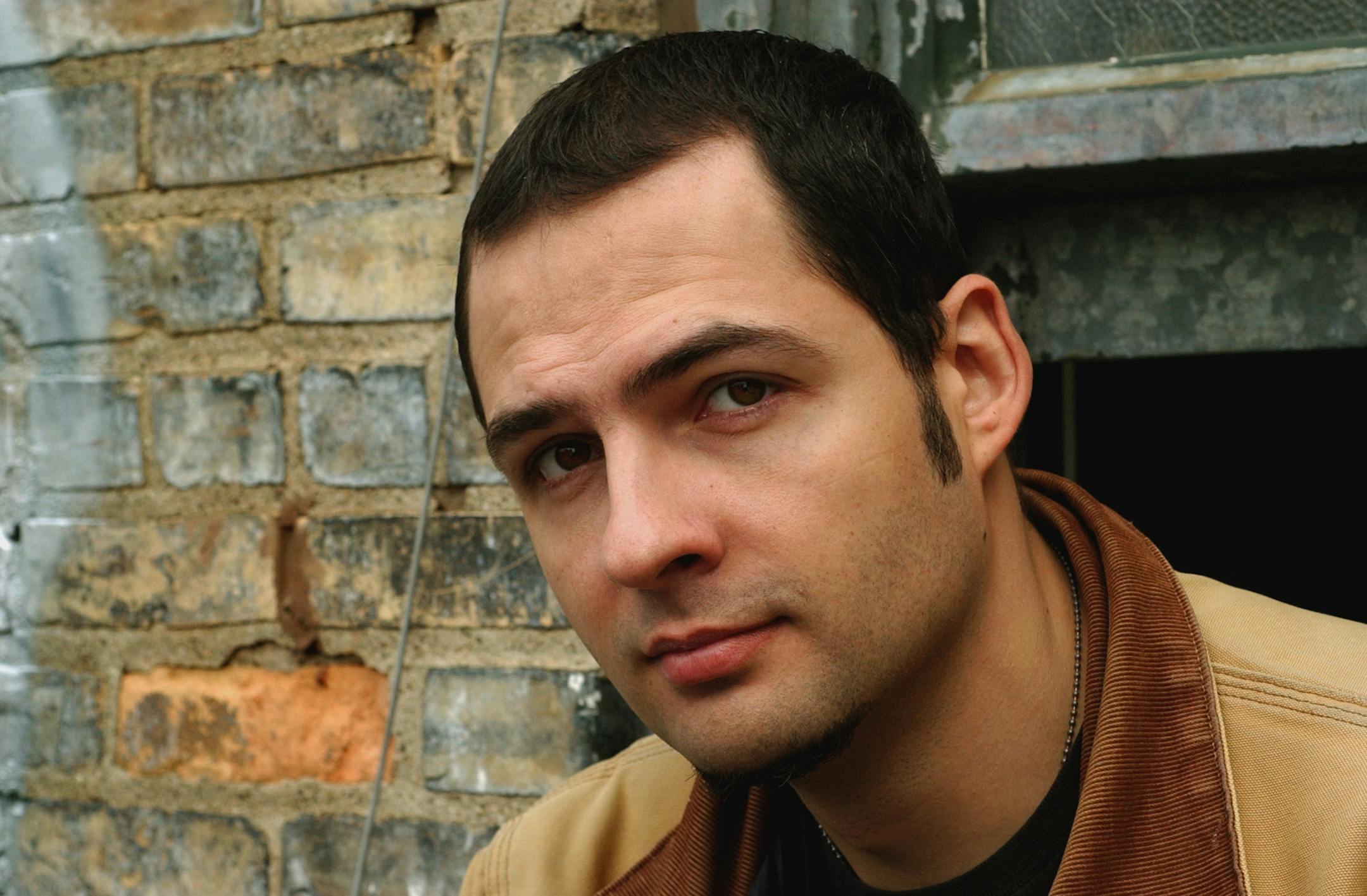 Local comic book artist Sam Hiti is now drawing the comic book adaptation of the movie,"Lemony Snicket."