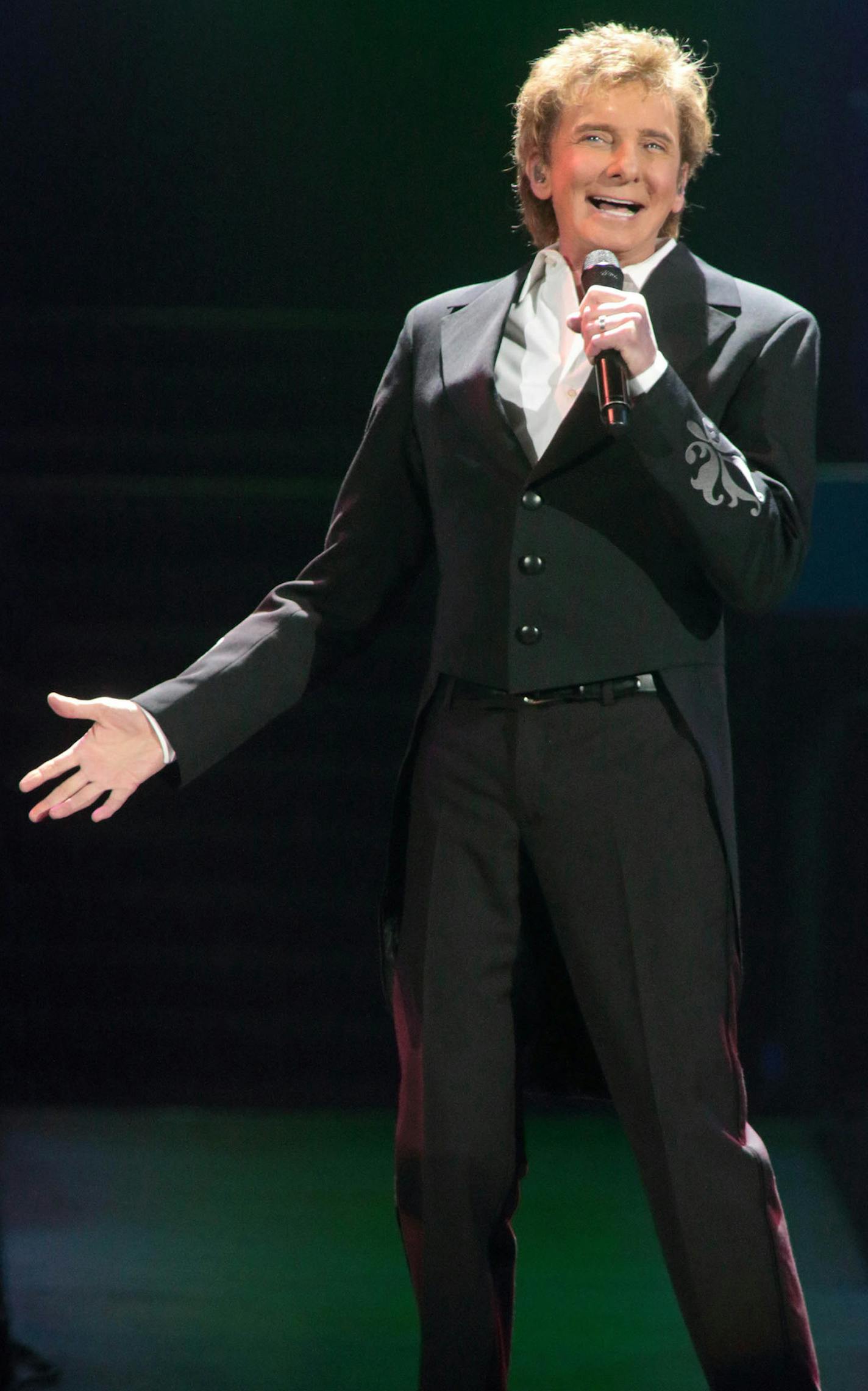 Barry Manilow performs in concert during his &#xec;One Last Time! Tour 2016&#xee; at the Giant Center on Thursday, March 17, 2016, in Hershey, Pa. (Photo by Owen Sweeney/Invision/AP) ORG XMIT: INVW