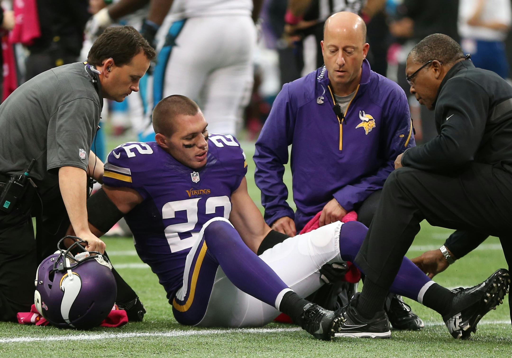 Vikings safety Harrison Smith suffered a turf-toe injury in the fourth quarter against the Carolina Panthers. The Vikings lost 35-10. ] Minnesota Vikings and Carolina Panthers - Mall of America Field MCKENNA EWEN · mckenna.ewen@startribune.com Minneapolis, Minn. - 10/13/2013 ORG XMIT: MIN1310131736405716
