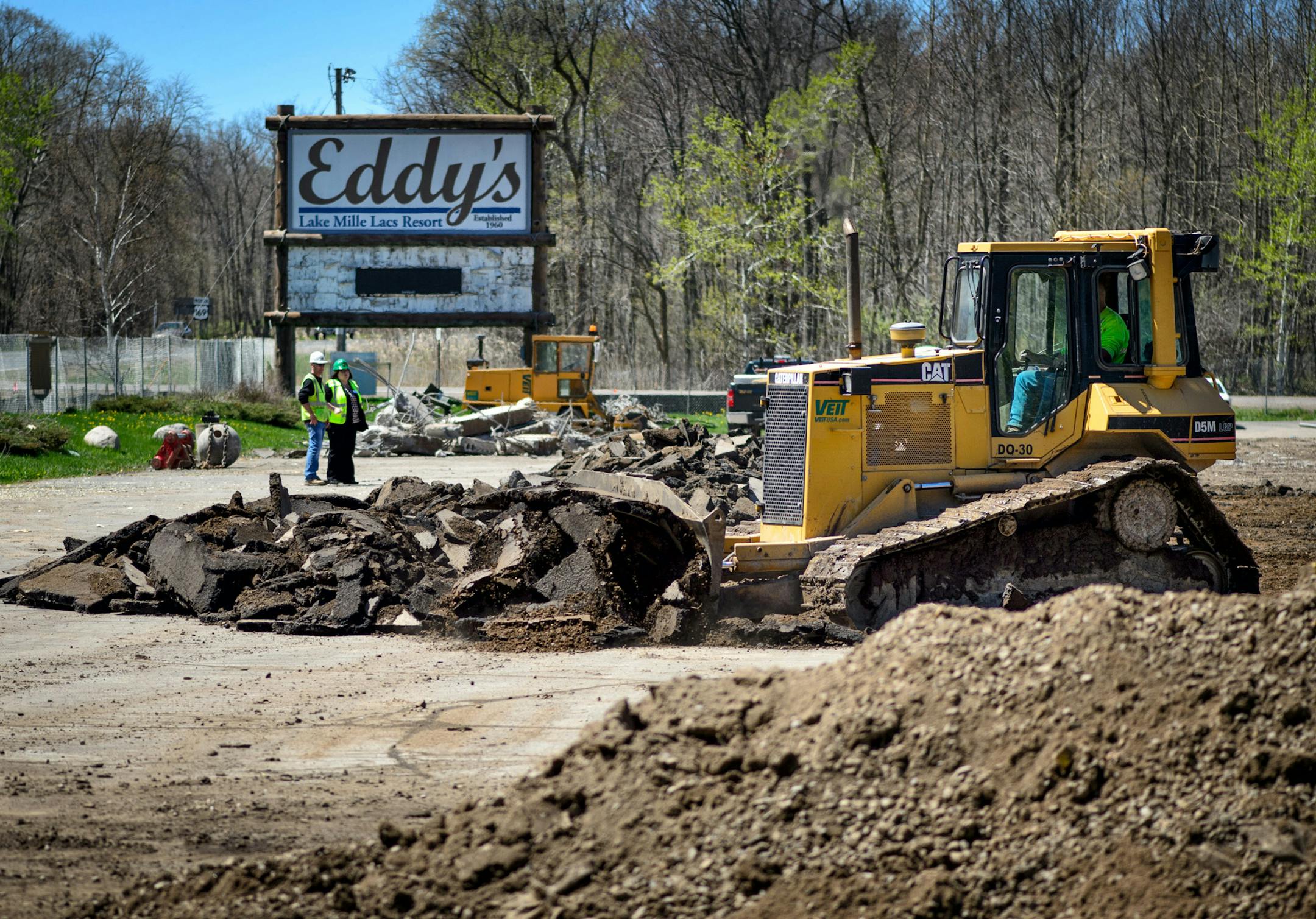 Eddy's, resort in Onamia is being torn down and will be replace by a replaced with a plush new resort. ] Thursday, May 22, 2014 GLEN STUBBE * gstubbe@startribune.com