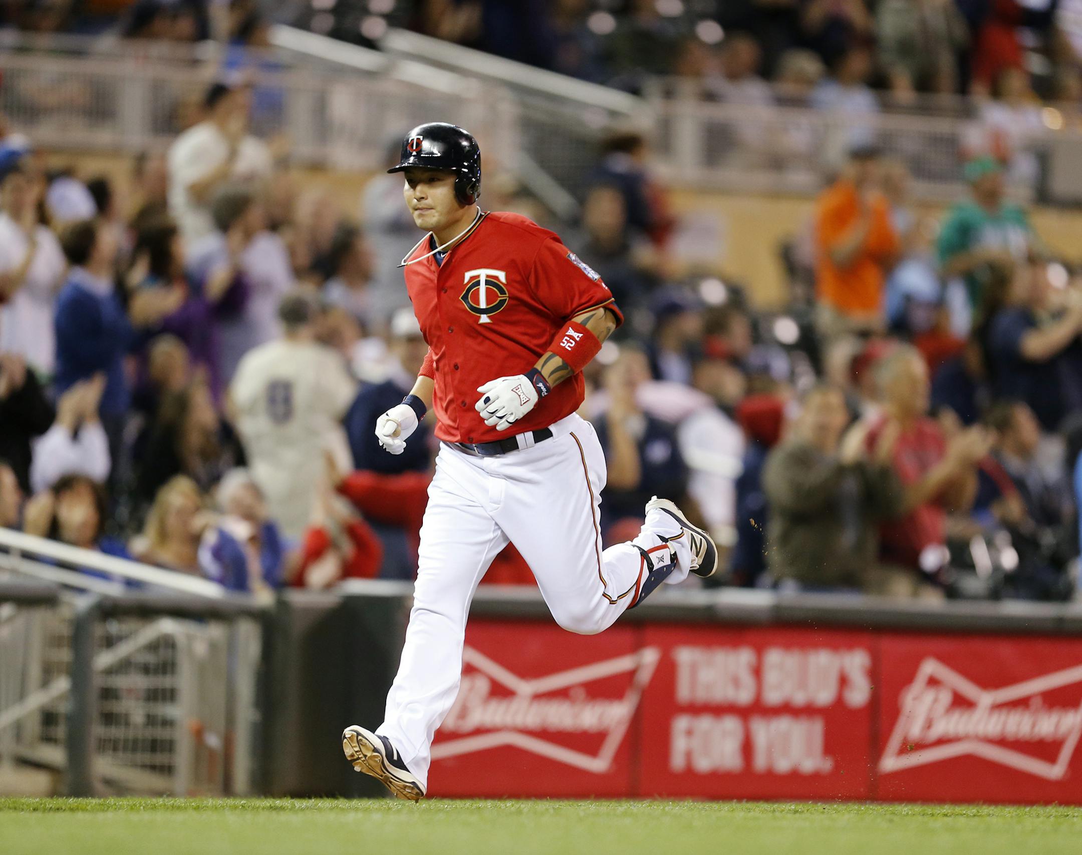 Minnesota Twins designated hitter Byung Ho Park (52) runs the bases after hitting a home run. ] (Leila Navidi/Star Tribune) leila.navidi@startribune.com BACKGROUND INFORMATION: The Minnesota Twins play the Milwaukee Brewers at Target Field in Minneapolis on Monday, April 18, 2016.