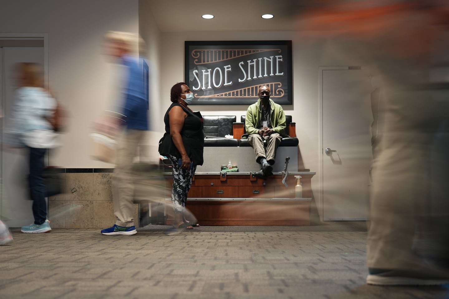 Airport hot sale shoe shine