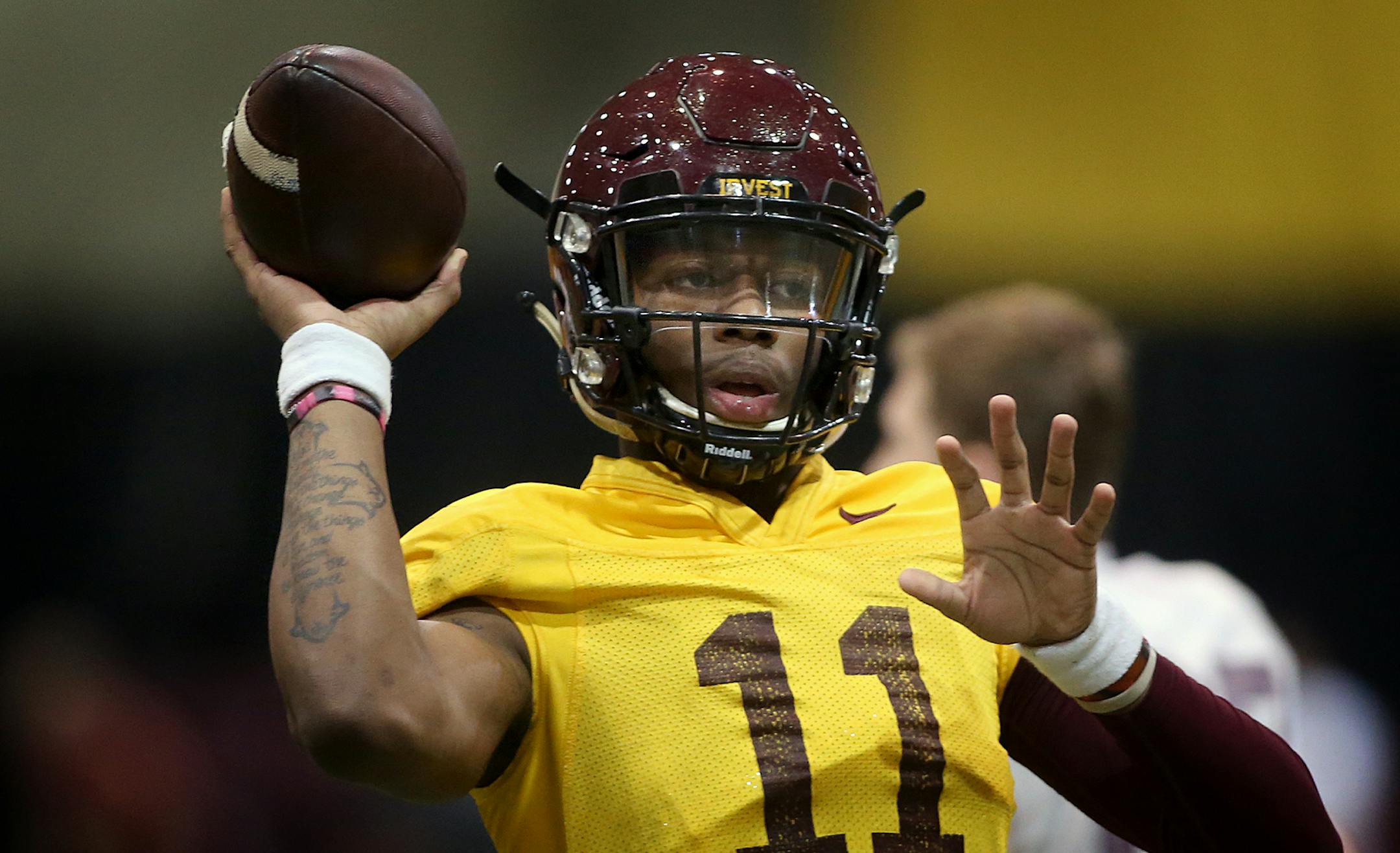 Quarterback Demry Croft recently practiced with the team. ] JIM GEHRZ &#xef; james.gehrz@startribune.com /Minneapolis, MN / March 26, 2016 9:30 AM - BACKGROUND INFORMATION: Gophers football scrimmage report. Gophers scrimmage in football. Please shoot general action, plus Seth Green (QB) especially. We get to shoot the first 30 minutes of practice, which starts around 9:35-9:40.