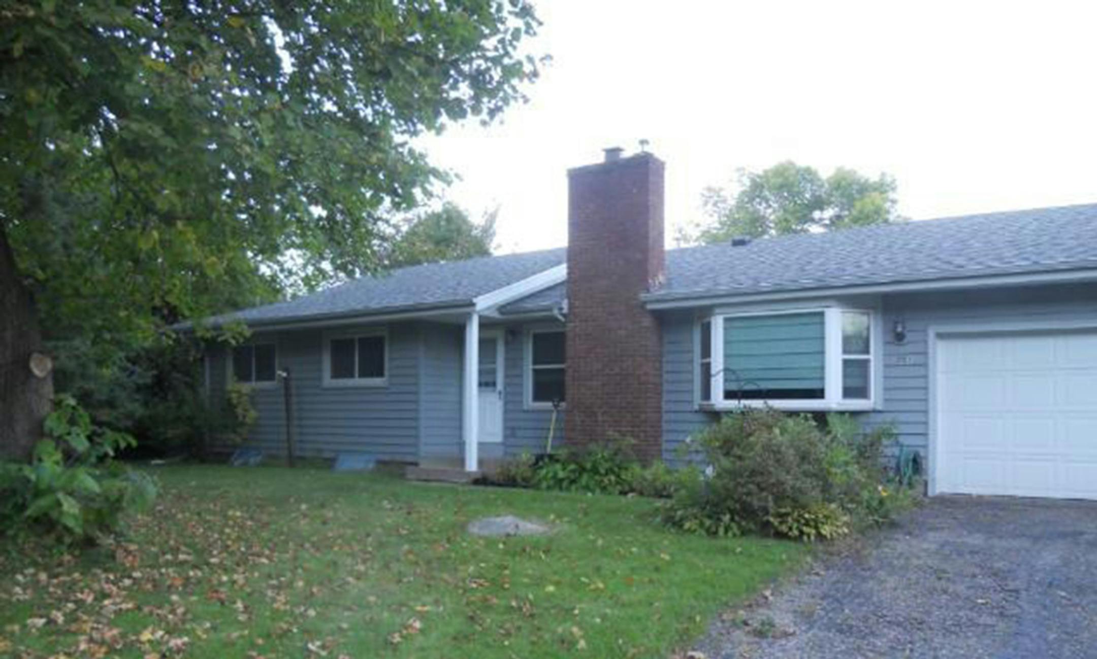 ... Mendota Heights
Built in 1957, this three-bedroom, two-bath house has 1,167 finished square feet and features all living facilities on one level, formal dining room, fireplace, hardwood floors, full unfinished basement, deck, fenced yard and two-car attached garage. Listed by MaryJane Meehan, Real Living 1st MSP Realty, 952-465-0177.