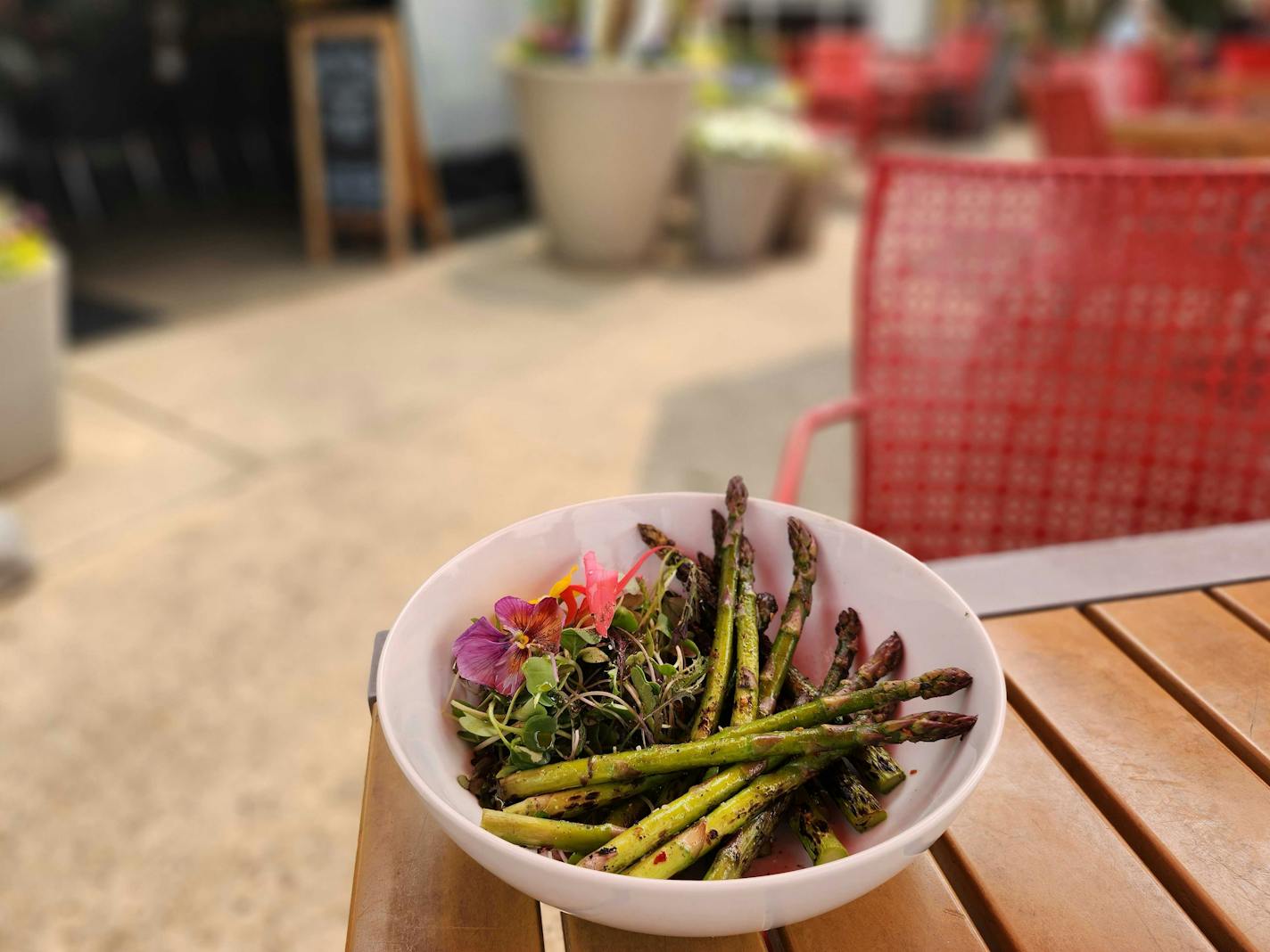 Asparagus at Wise Acre Eatery