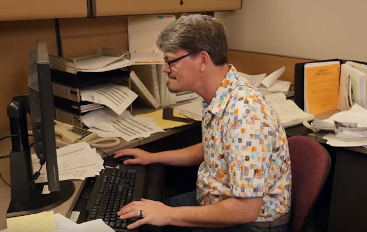 Screen grab from the city of St. Paul's video explainng its new email policies. Pete Nelson, an employee in the city's IT department, is the goofy star of the comic video.