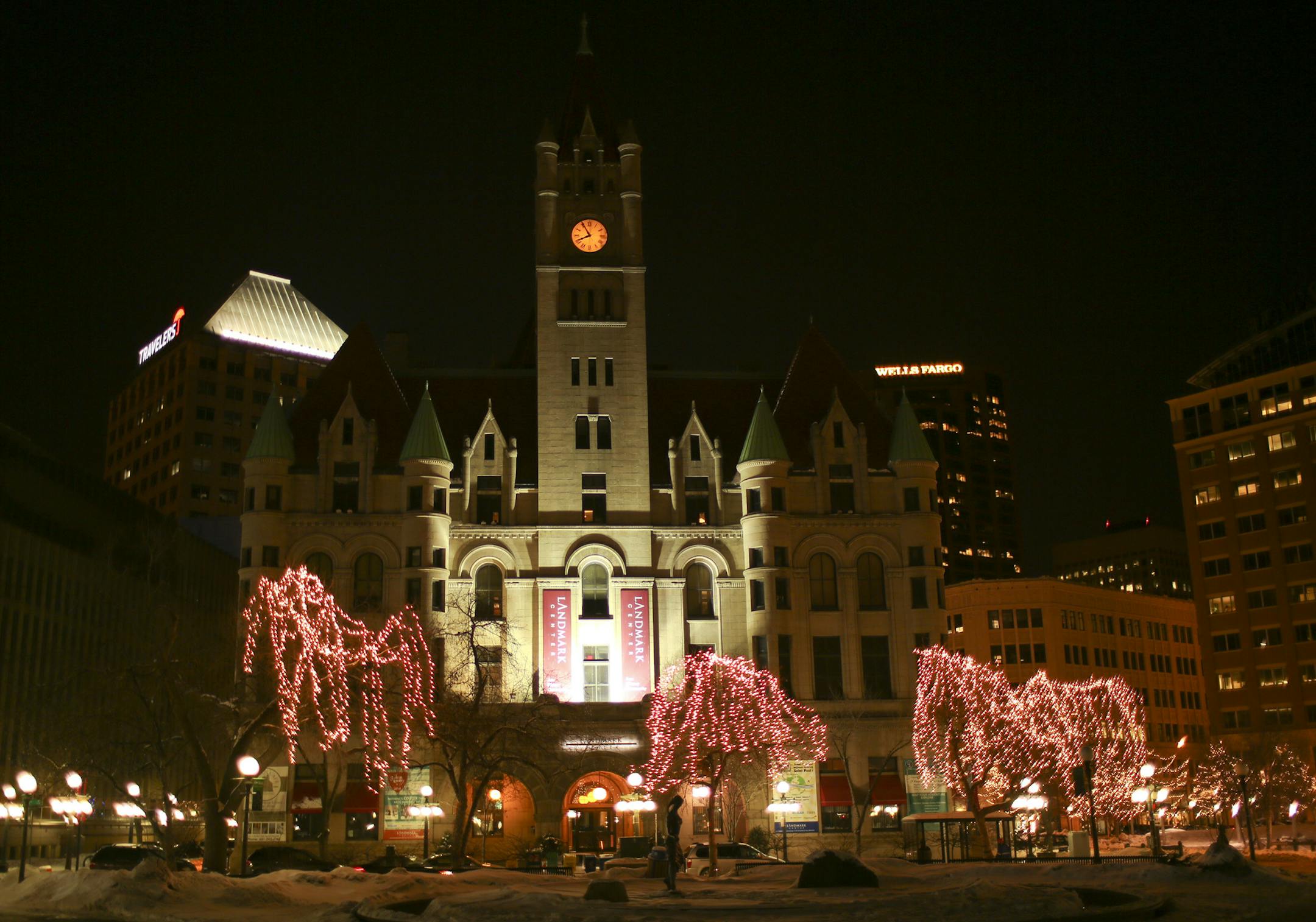 There's interesting things to see outside if you just know where to look. Rice Park in downtown St. Paul Tuesday night, February 25, 2014. ] JEFF WHEELER ‚Ä¢ jeff.wheeler@startribune.com