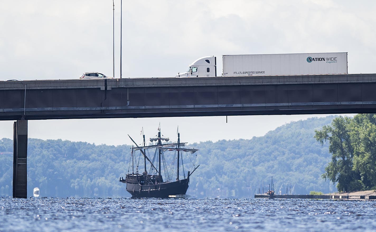 The Nina sailed up the St. Croix River and under the I-94 bridge towards the city of Hudson's docks on Thursday. ] Isaac Hale &#xef; isaac.hale@startribune.com The Pinta and the Nina, replicas of Christopher Columbus' ships, sailed into the city docks of Hudson, WI, on Thursday, July 7, 2016.