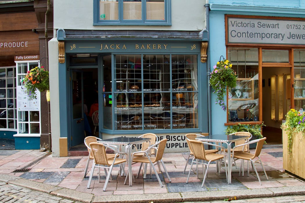 Jacka Bakery, the oldest bakery in Britain, reportedly provided biscuits for the Mayflower.
